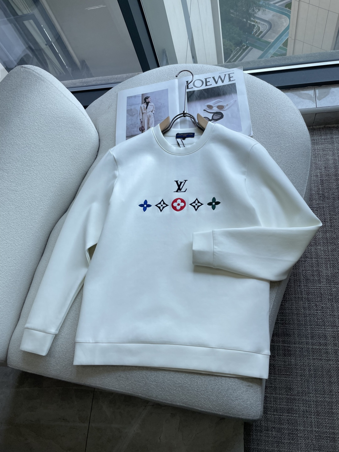 Lv  2026ss秋冬新品卫衣  高端品质 版型面料五金都是专柜1:1定制 面料是用的100%液氨空气层棉面料 身上帅
