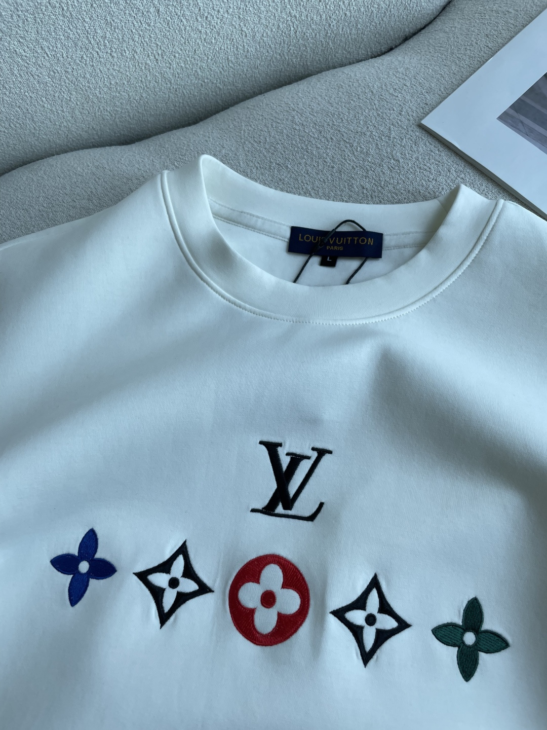 Lv  2026ss秋冬新品卫衣  高端品质 版型面料五金都是专柜1:1定制 面料是用的100%液氨空气层棉面料 身上帅