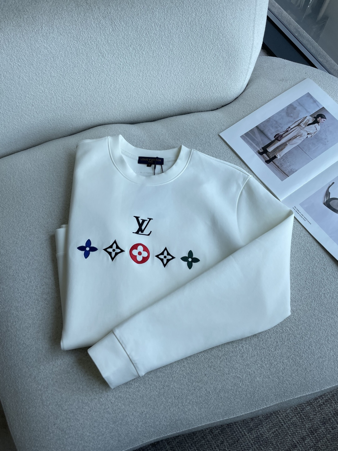 Lv  2026ss秋冬新品卫衣  高端品质 版型面料五金都是专柜1:1定制 面料是用的100%液氨空气层棉面料 身上帅
