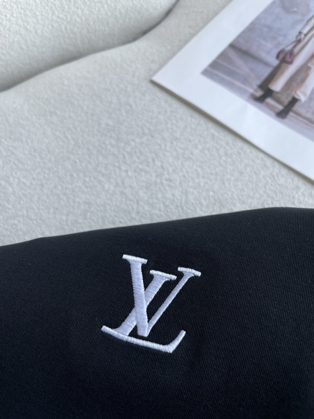 Lv  2026ss秋冬新品卫衣  高端品质 版型面料五金都是专柜1:1定制 面料是用的100%液氨空气层棉面料 身上帅