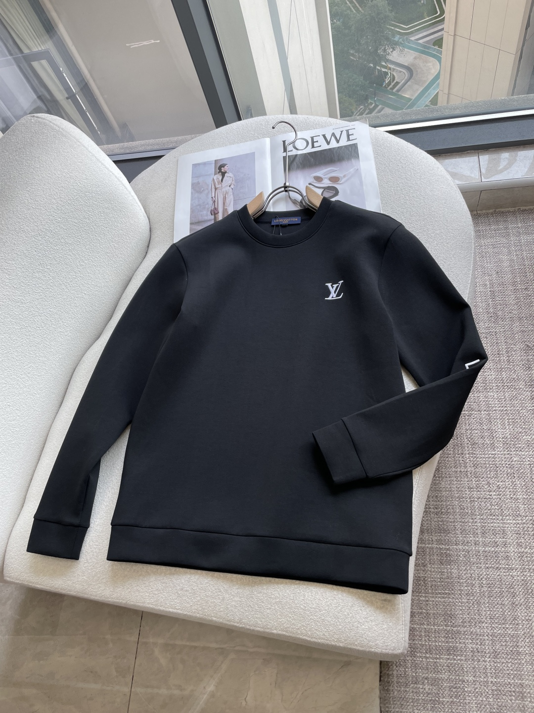 Lv  2026ss秋冬新品卫衣  高端品质 版型面料五金都是专柜1:1定制 面料是用的100%液氨空气层棉面料 身上帅
