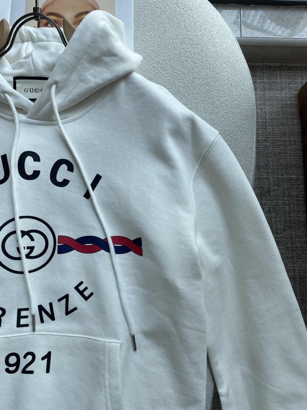 Gucc 26秋冬连帽卫衣，420g高克重面料，拿到手就能感受到扎实垂感✨ 不易软塌变形，oversize宽松落肩版型 