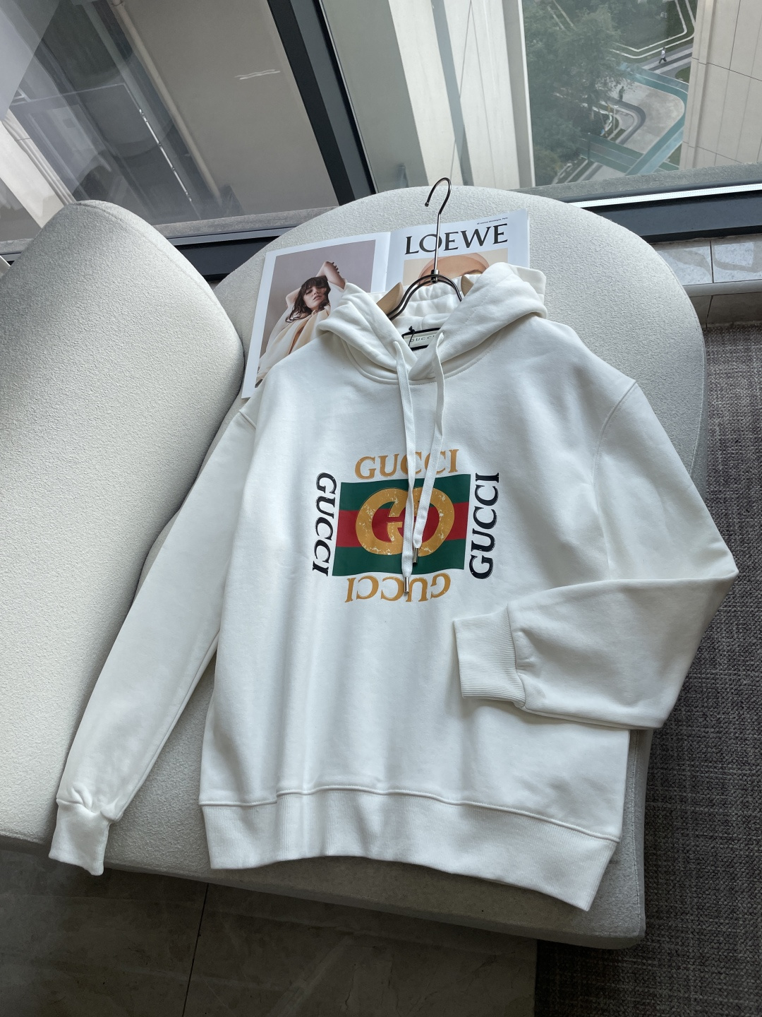 Gucc 26秋冬连帽卫衣，420g高克重面料，拿到手就能感受到扎实垂感✨ 不易软塌变形，oversize宽松落肩版型 