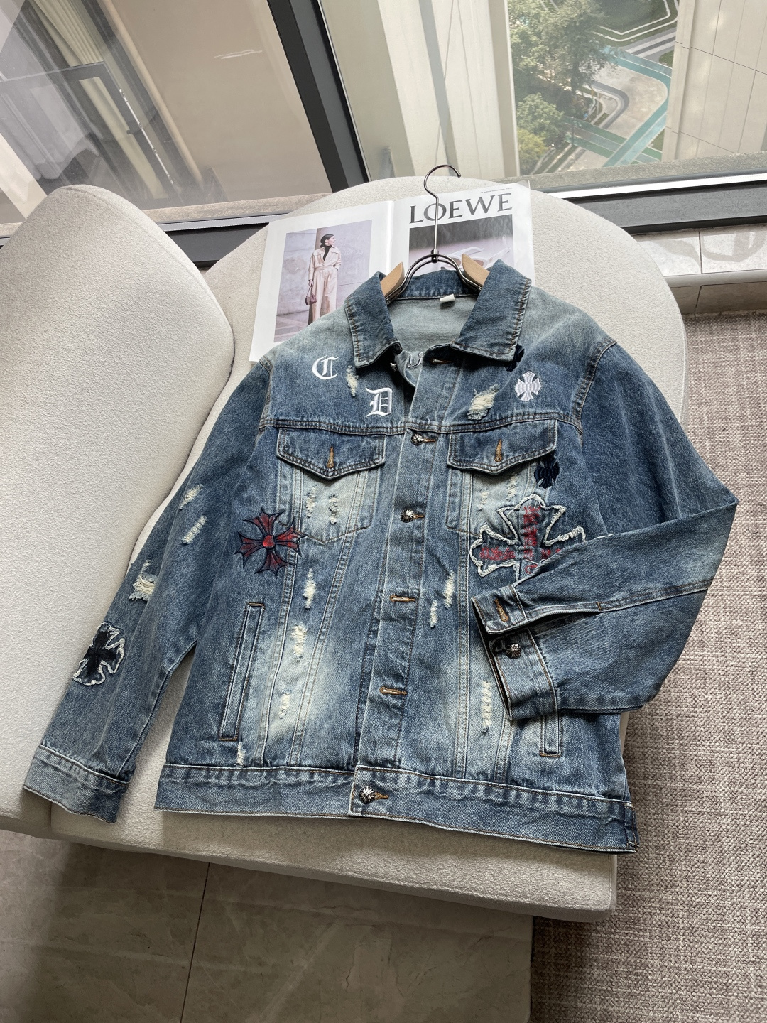 克罗星⭐⭐新品男女同款牛仔外套，时装圈人气极为火热的单品，是时尚大咖们最炙手可热扭造型的必入尤物之一，塑造性领域极高，可