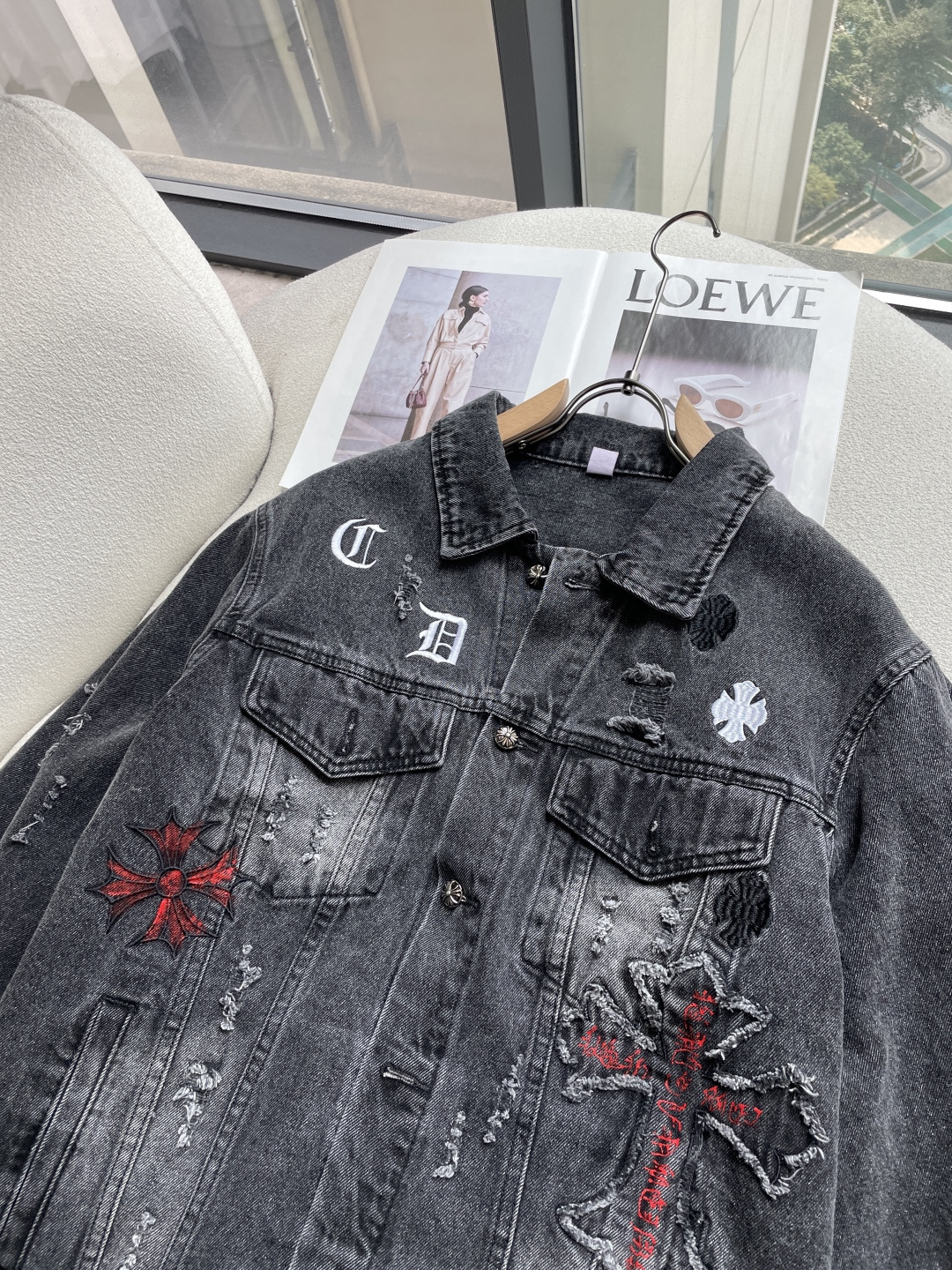 克罗星⭐⭐新品男女同款牛仔外套，时装圈人气极为火热的单品，是时尚大咖们最炙手可热扭造型的必入尤物之一，塑造性领域极高，可