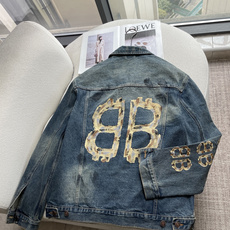 Balenciaga 巴黎世家,2026秋季最新款,专柜同步有售,原单狠货,爆款时尚休闲牛仔外套,进口原版面料,独特设计 Balenciaga 巴黎世家,2026秋季最新款,专柜同步有售,原单狠货,爆款时尚休闲牛仔外套,进口原版面料,独特设计