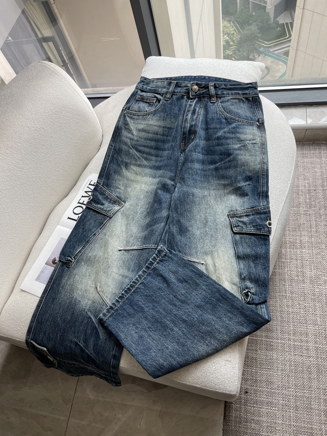 巴黎 新款来袭🔥爆款新品 有售 实体店极品牛仔裤🐂原版好货，适合各个年龄段。市场最高版本的欧洲进口面料。简单阔腿裤，舒适
