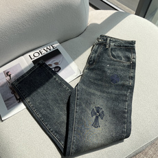 克罗心 新款来袭🔥爆款新品 有售 实体店极品牛仔裤🐂原版好货,适合各个年龄段。市场最高版本的欧洲进口面料。简单阔腿裤,舒 克罗心 新款来袭🔥爆款新品 有售 实体店极品牛仔裤🐂原版好货,适合各个年龄段。市场最高版本的欧洲进口面料。简单阔腿裤,舒