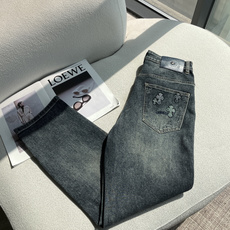 克罗心 新款来袭🔥爆款新品 有售 实体店极品牛仔裤🐂原版好货,适合各个年龄段。市场最高版本的欧洲进口面料。简单阔腿裤,舒 克罗心 新款来袭🔥爆款新品 有售 实体店极品牛仔裤🐂原版好货,适合各个年龄段。市场最高版本的欧洲进口面料。简单阔腿裤,舒
