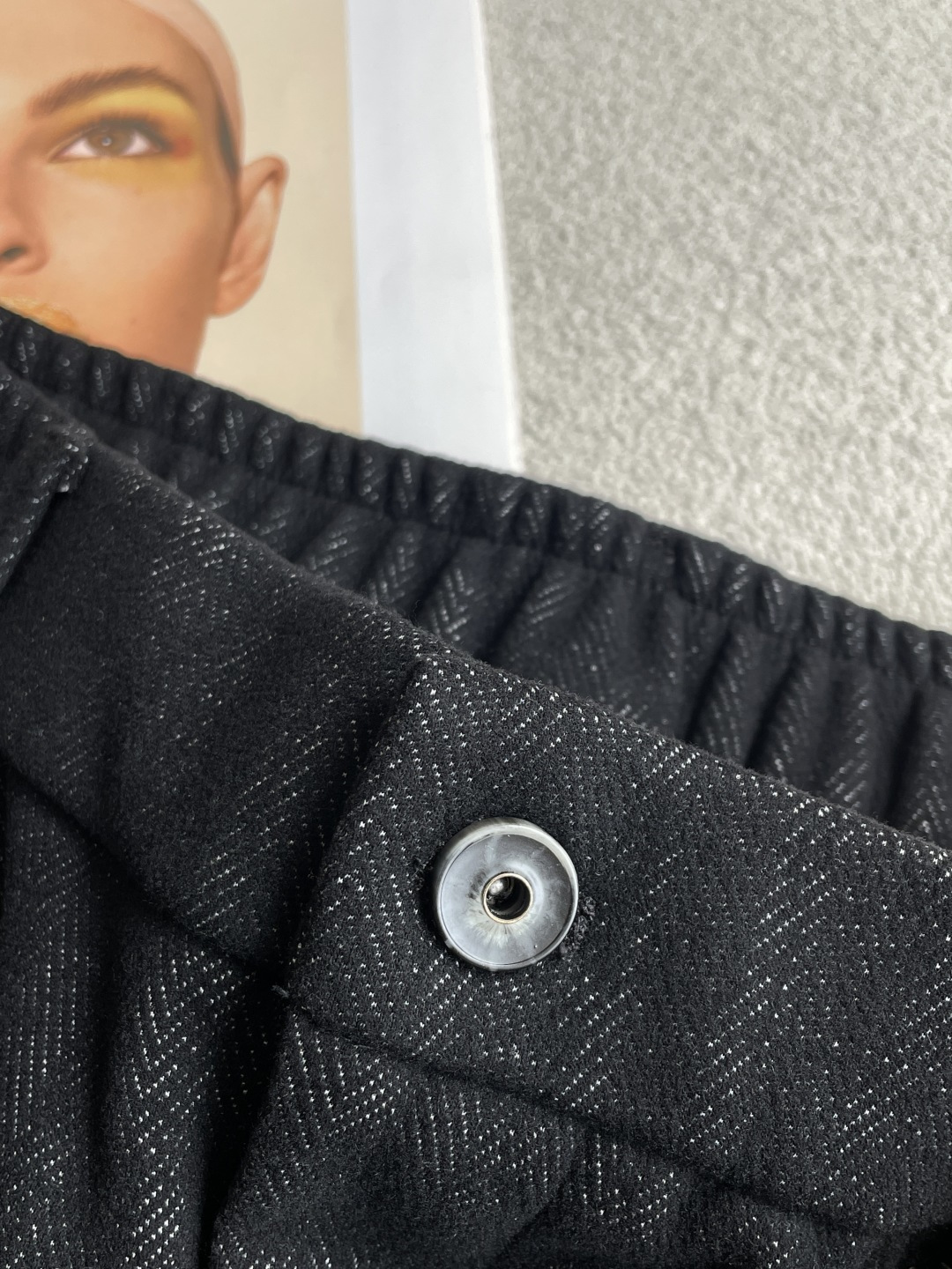 Loro Piana1966秋冬最新系列男士加厚休闲裤！ 内里加绒，非常保暖，北方的宝子们赶紧备上！ 采用客供弹力柔棉材