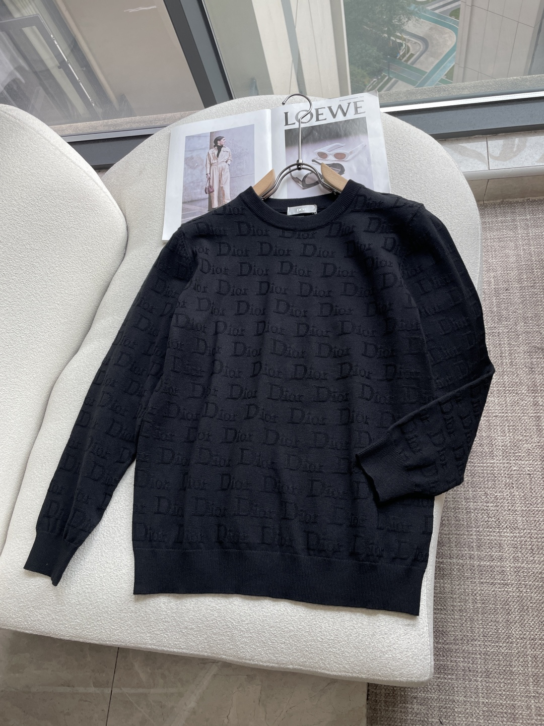 Dior 重磅推荐！2026aw秋冬新款 专柜同步 时尚经典基础款针织衫 秋冬必备款 采用针织衫加厚毛衣，精致简洁大方 