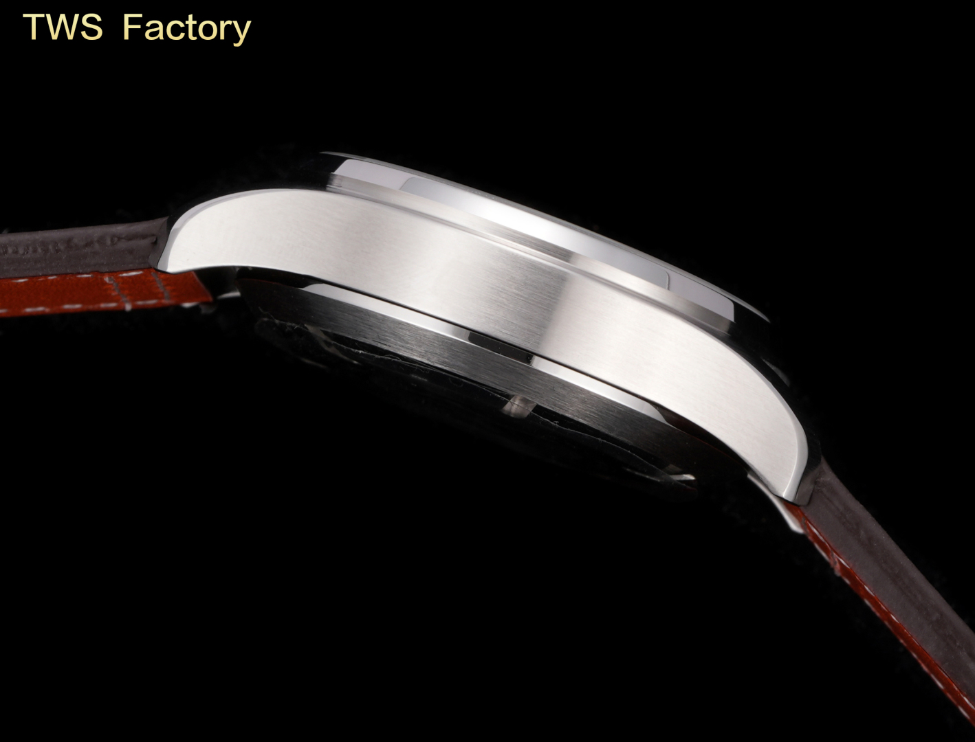 Title: Classic TWS-Upgraded Watch Review Summary Summary: TWS watch offers classic design, 43mmX15mm size, and TOP class Danton 7750 core with precise details - 图片 7