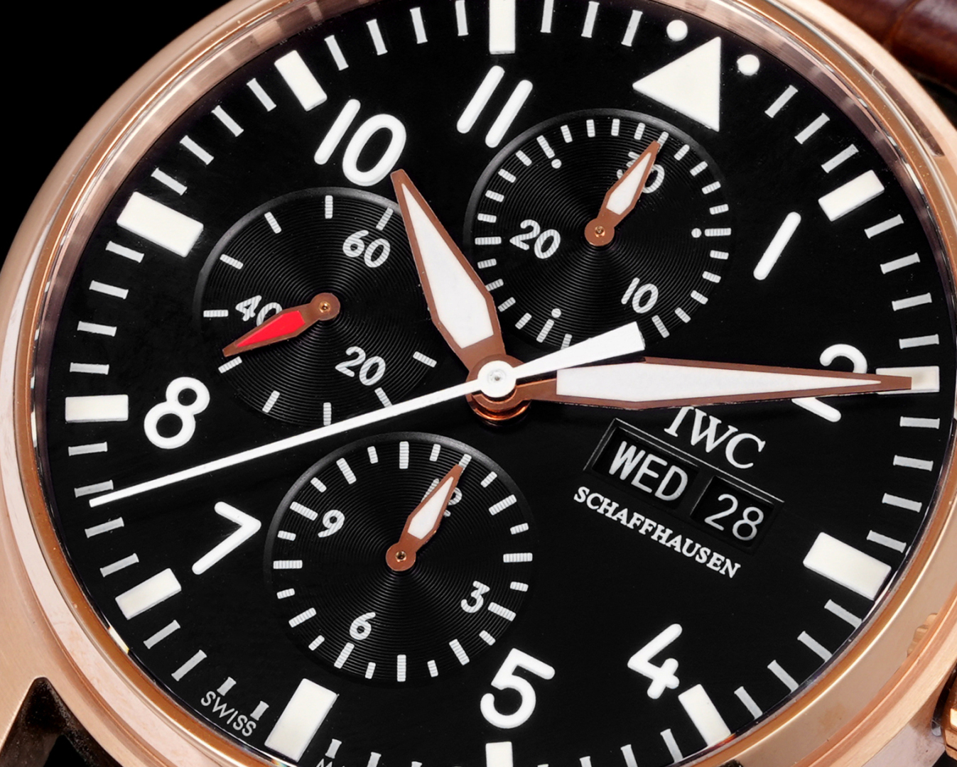 “Classic White and Gold TWS Upgrade Watch with 7750 Core: Review and Features” - 图片 5