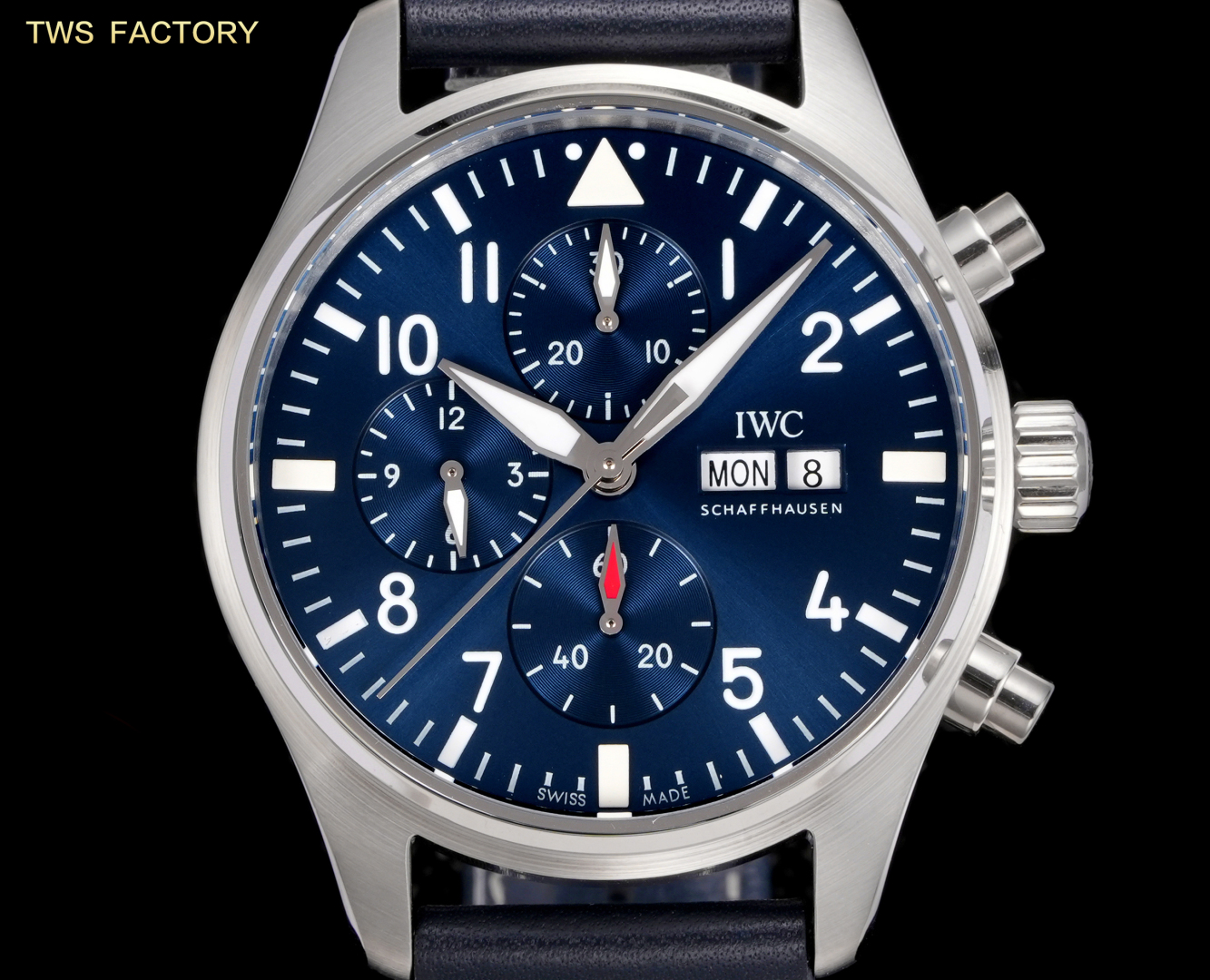 “New IWC Pilot IW388108 Watch: Titanium Effect, 7750 Movement, Horse Oil Green Trend – Complete Review” - 图片 4