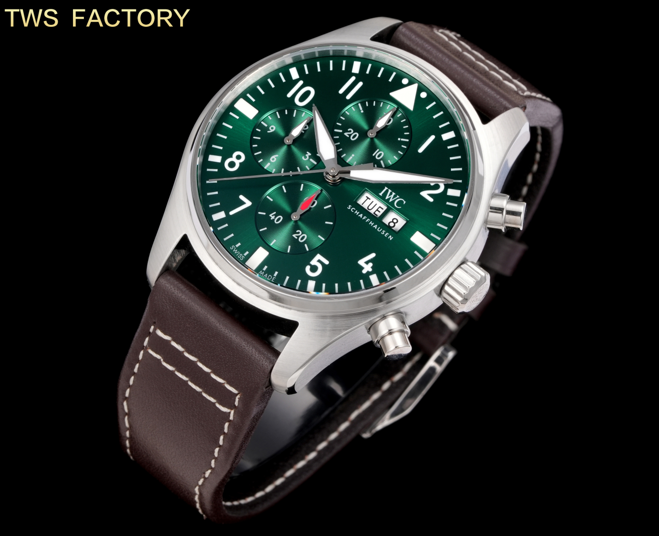 IWC New Pilot IW388108: Titanium Effect, Classic Design, Enhanced Power Storage - 图片 3