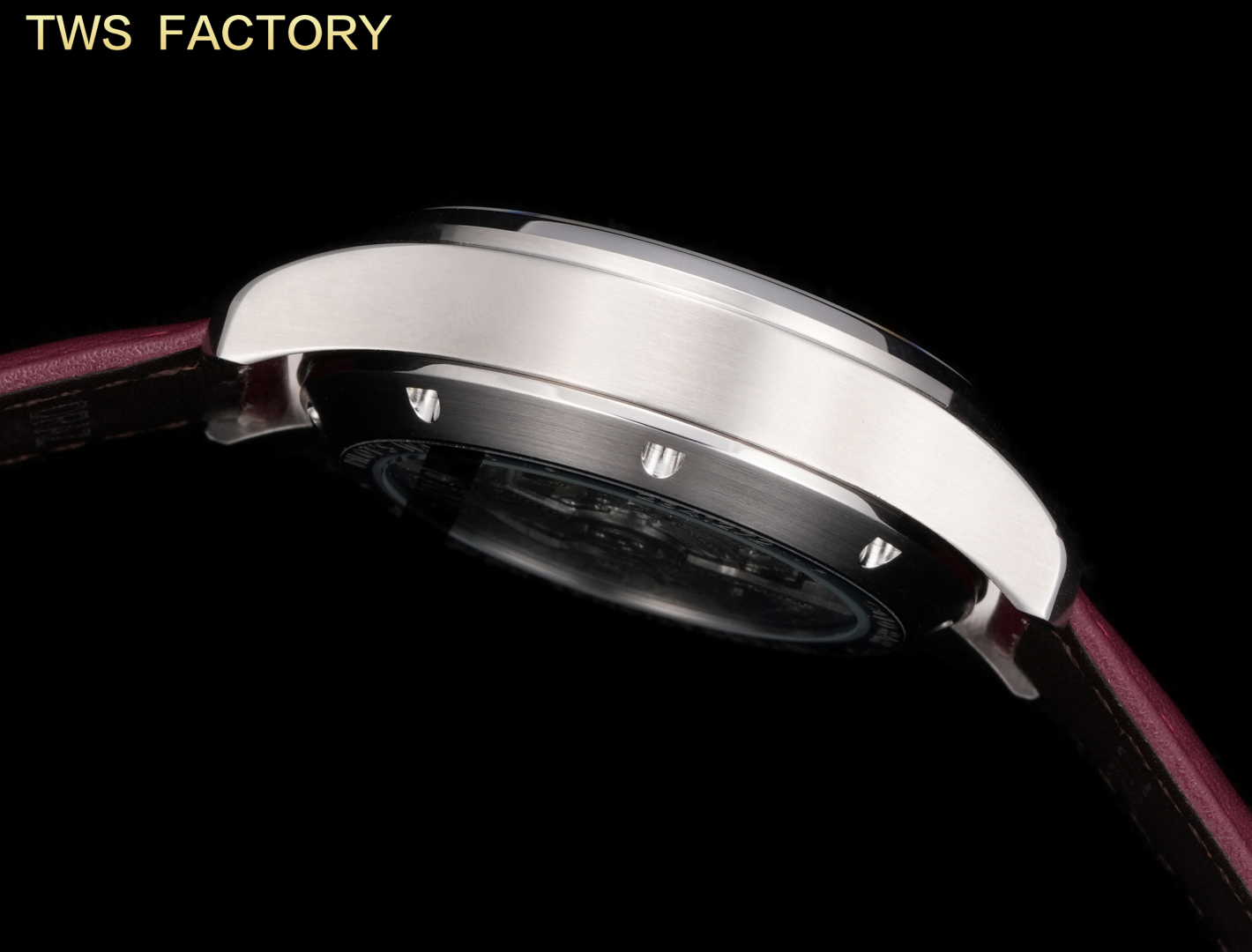 IWC New Pilot IW388108 Titanium Wristwatch Design and Features Review - 图片 6
