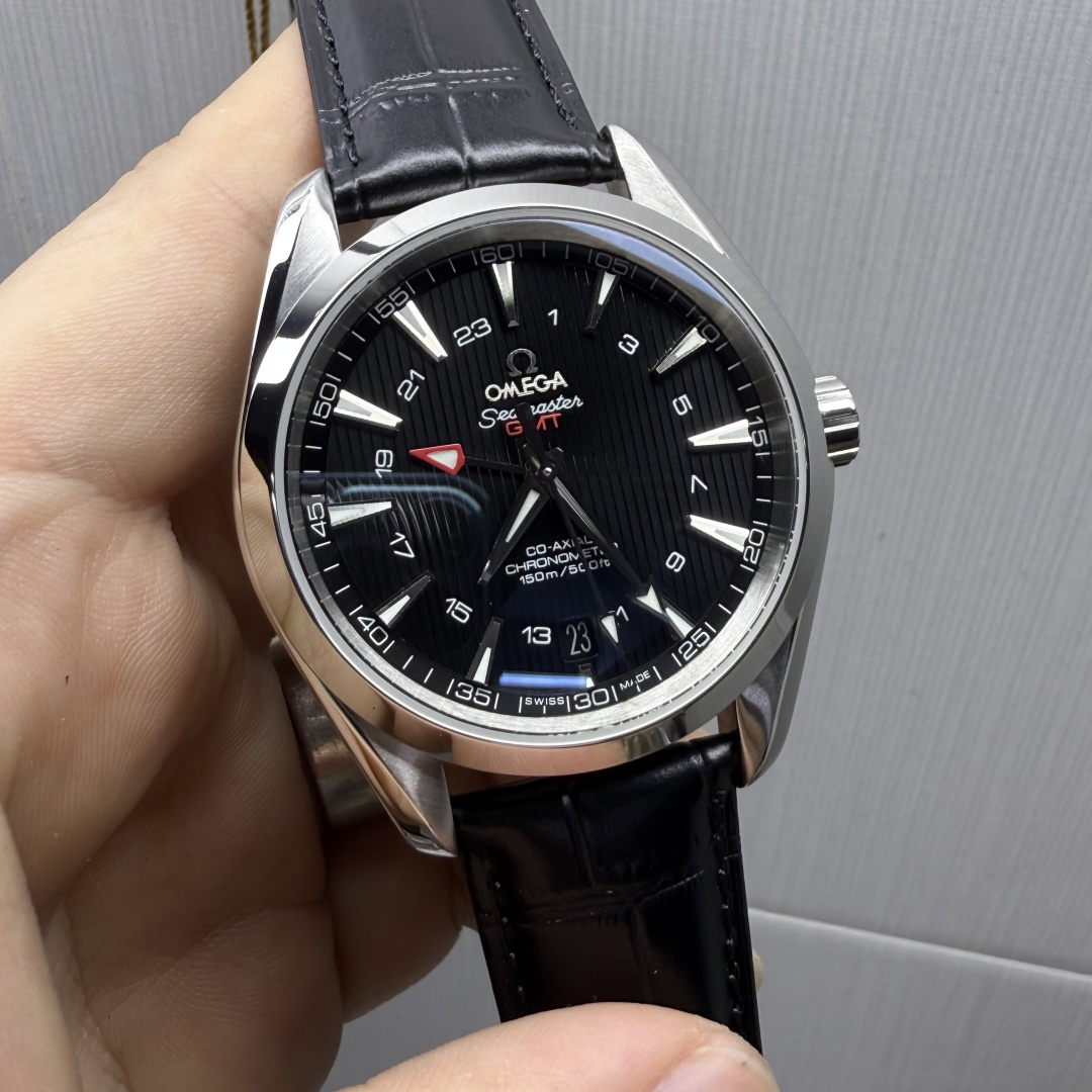 NO:340520,OVS Haima Mi GMT is equipped with a new 1:1 integrated movement. The size is 41.5mm and is newly launched!  1: The dial is made of yacht 