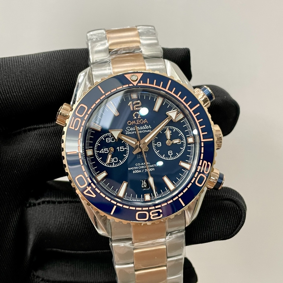 NO:714973,The highest version of the Omega Seamaster Chronograph Planet Ocean Legend, a real one-to-one mold opening of the original version, all functions and appearance are consistent with the original version. In terms of details [ 1 ] Ring color (customized ceramic ring) Made with two processes of original imported ceramic inlaid with platinum firing method and oil filling [ 2 ] (Precision-ground nail needle) Customized precision-ground arrow pointer, hand-filled long-lasting luminous [ 3 ] Equipped with a new fully automatic movement, dual shock-resistant Omega's unique black balance wheel technology [ 4  ] (Stainless steel 316L belt) Selected 316L original steel with clarity, finely polished and adjustable retractable buckle [ 5 ] Perfectly crafted with complex craftsmanship, especially for major watch lovers: a classic tempered by time ~ a tribute to the ocean, omega19860909最高版欧米茄omega海马计时海洋宇宙传奇,真正的原版一比一开模,所有功能及外观与原版一致 细节方面[ 1 ]圈口彩用(定制陶瓷圈) 采用原装进口陶瓷镶铂金烧制法琅彩填油两道工艺制作 [ 2 ](精磨面钉针) 定制精磨箭头指针、手工填充长效夜光 [ 3 ]搭载全新全自动机芯,双抗震欧米茄独特黑摆轮工艺 [ 4 ](精钢316L带) 精选净度316L原装钢材,精打细磨可调节伸拉扣 [ 5 ]工艺复杂匠心打造完美,特别为各大表友独献完美复刻:时间的淬炼的经典~致敬海洋之作,,omega,Watch