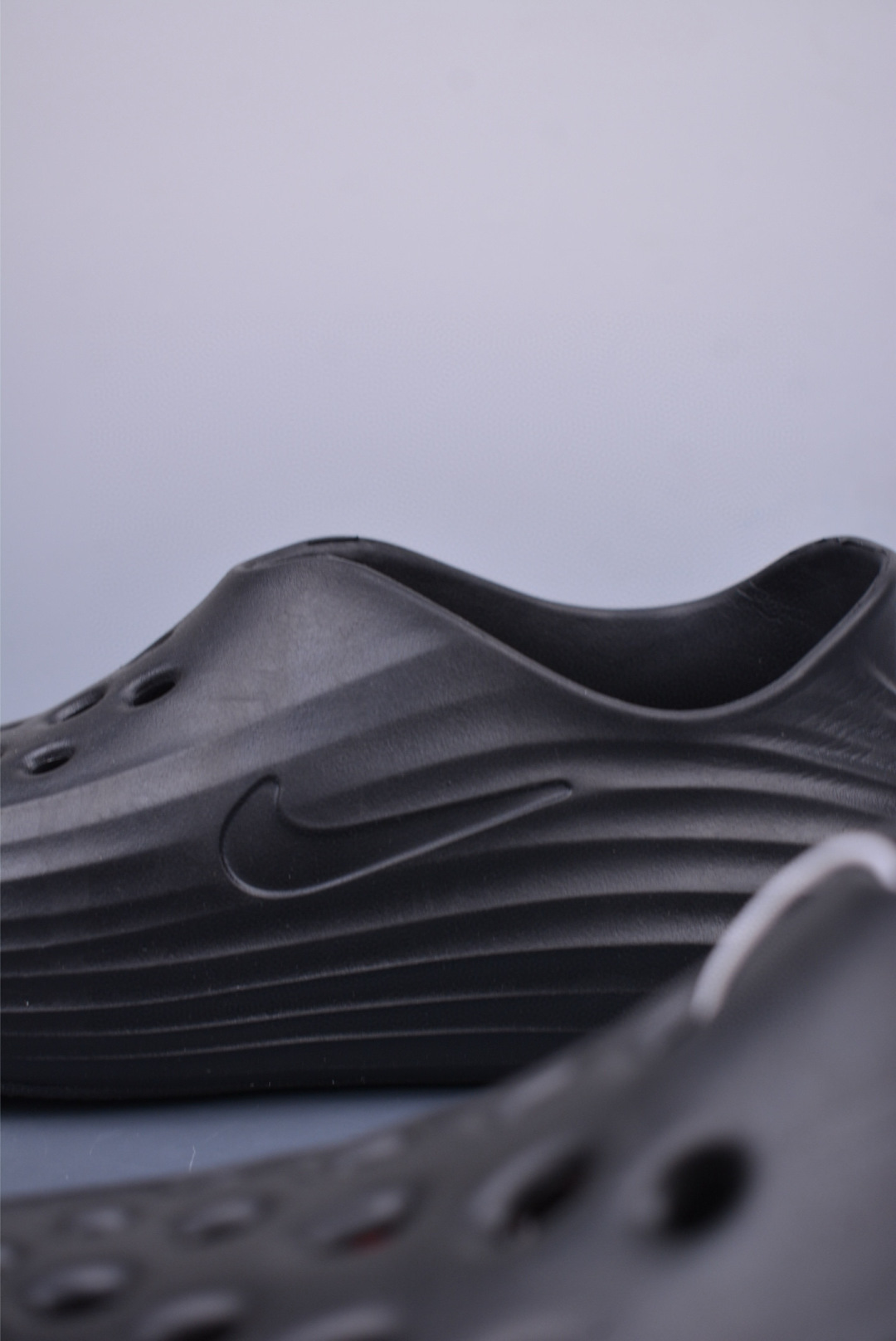 120 Nike ReactX Rejuven8 耐克夏日穿搭凉鞋 HV5060-003