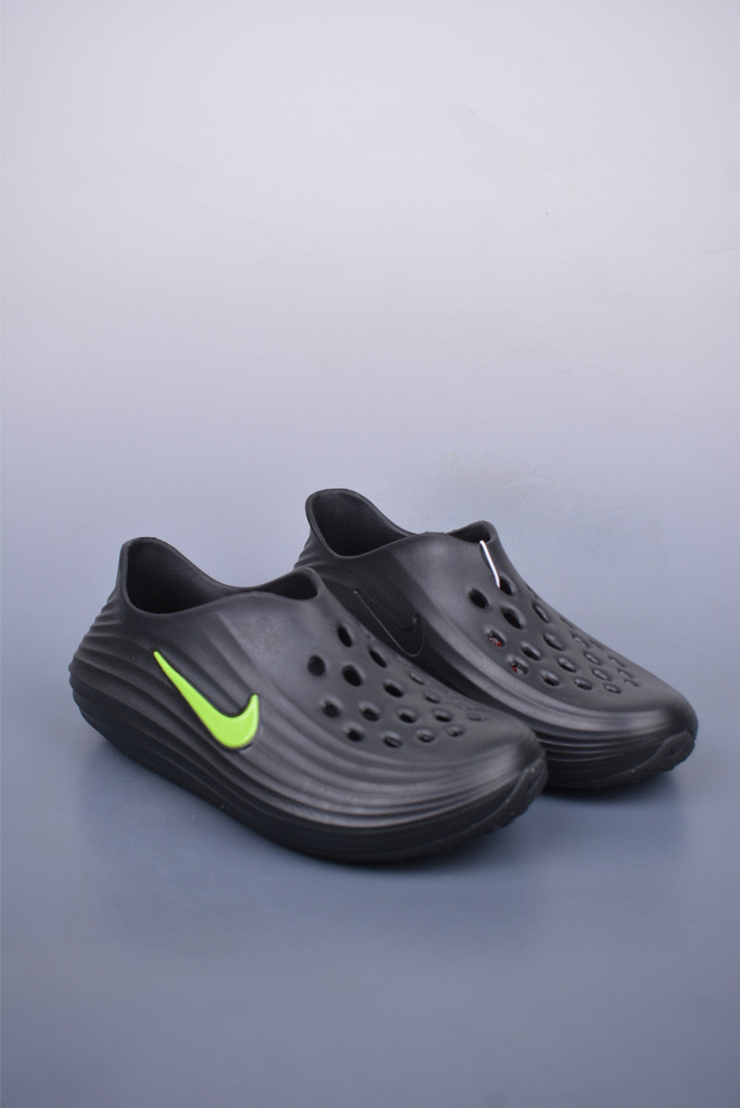 120 Nike ReactX Rejuven8 耐克夏日穿搭凉鞋 HV5060-003