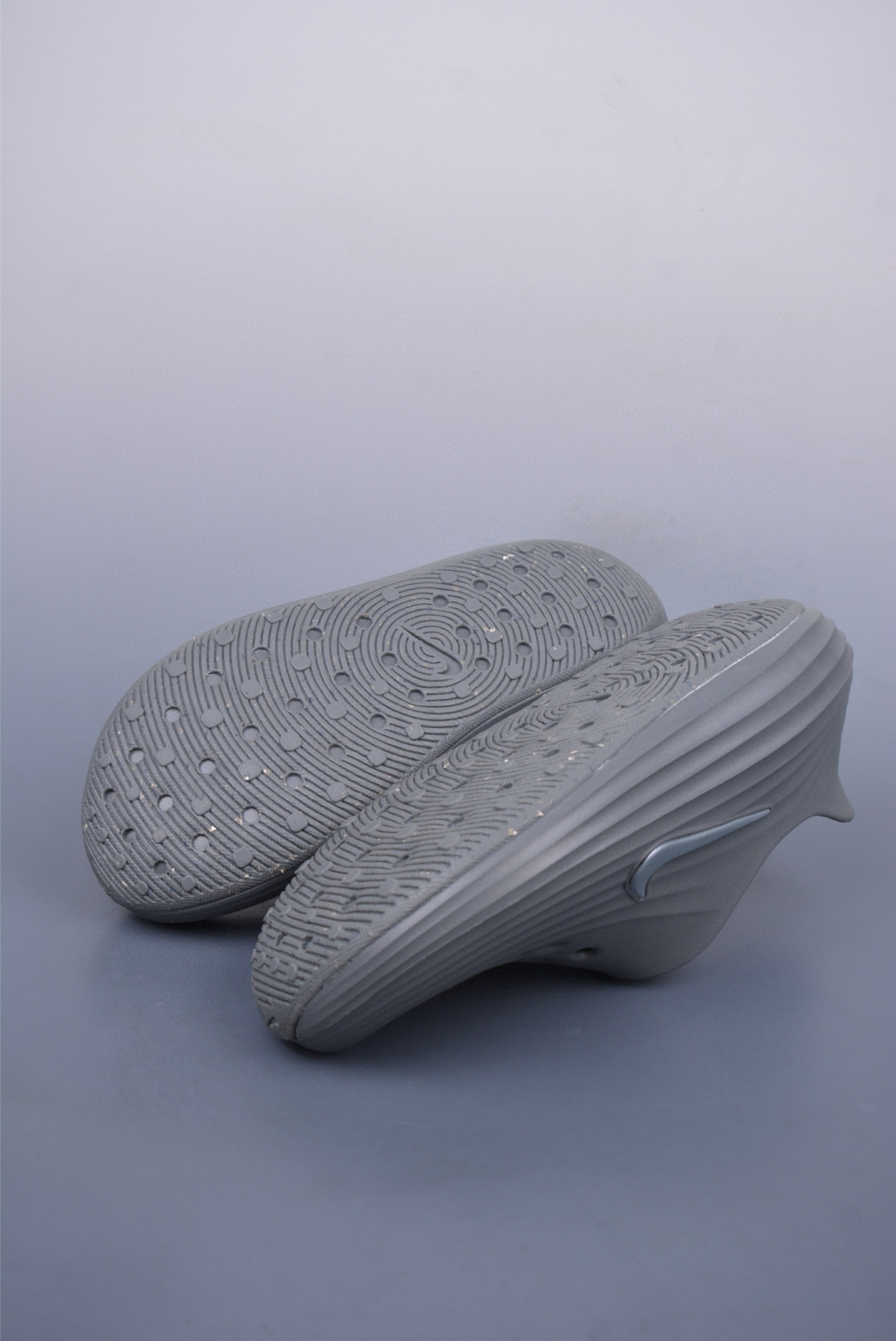 120 Nike ReactX Rejuven8 耐克夏日穿搭凉鞋 HV5060-002