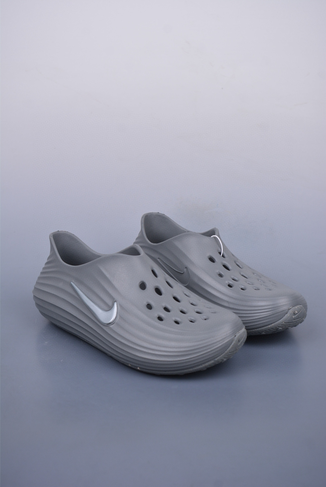 120 Nike ReactX Rejuven8 耐克夏日穿搭凉鞋 HV5060-002