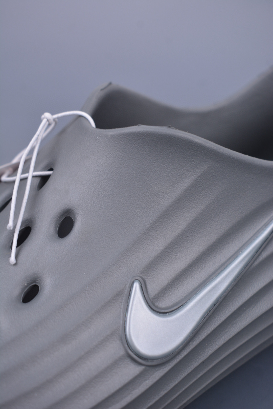 120 Nike ReactX Rejuven8 耐克夏日穿搭凉鞋 HV5060-002