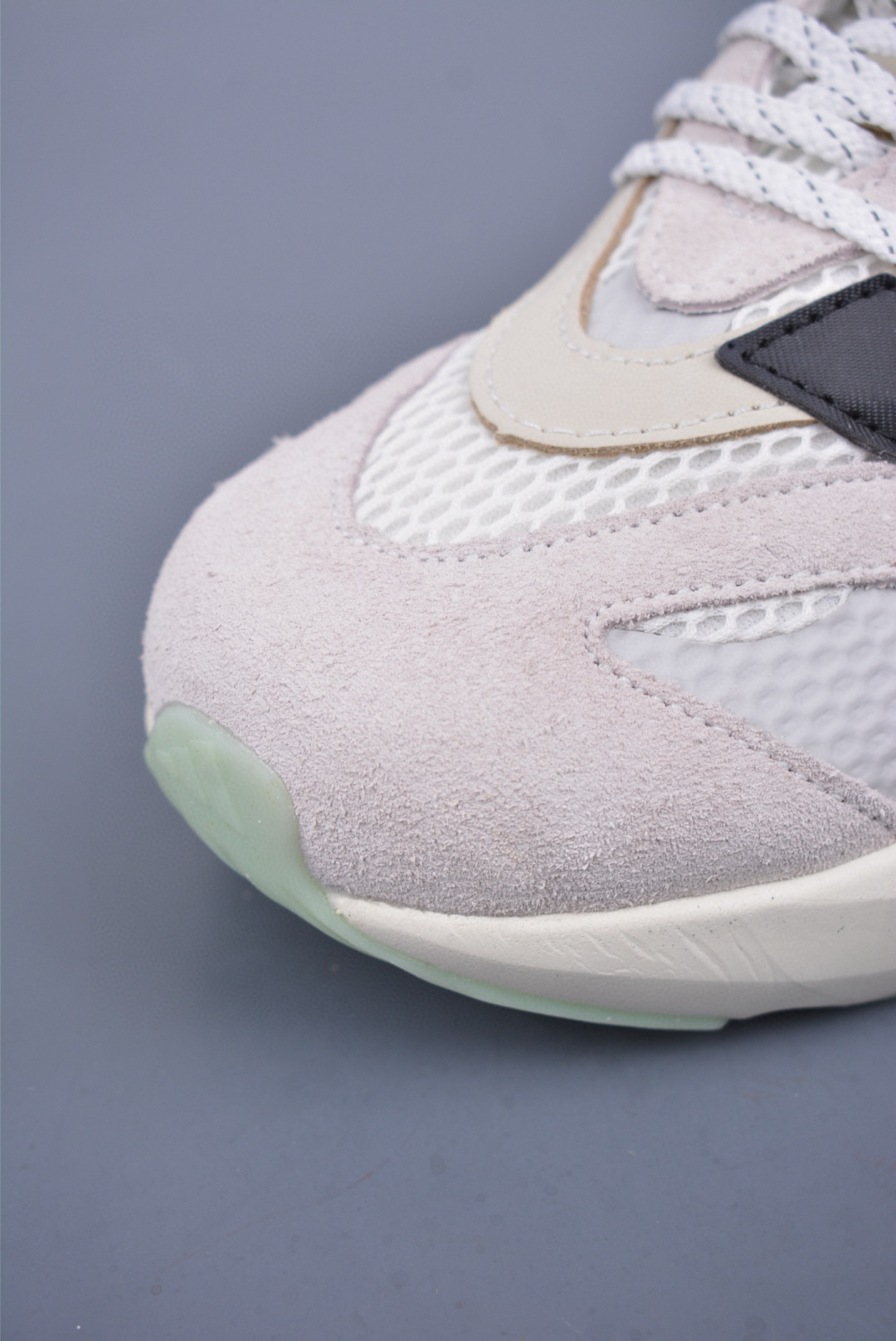 180 Adidas Lightblaze 阿迪透气跑步鞋 麂皮网面拼接 JP8363