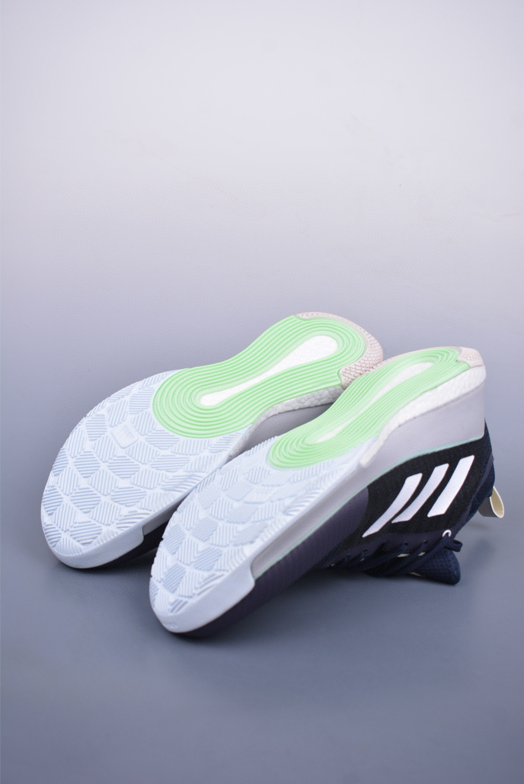 ADIDAS CRAZYFLIGHT MID 运动鞋 记忆回弹BOOST真爆大底 运动排球鞋 IG3971