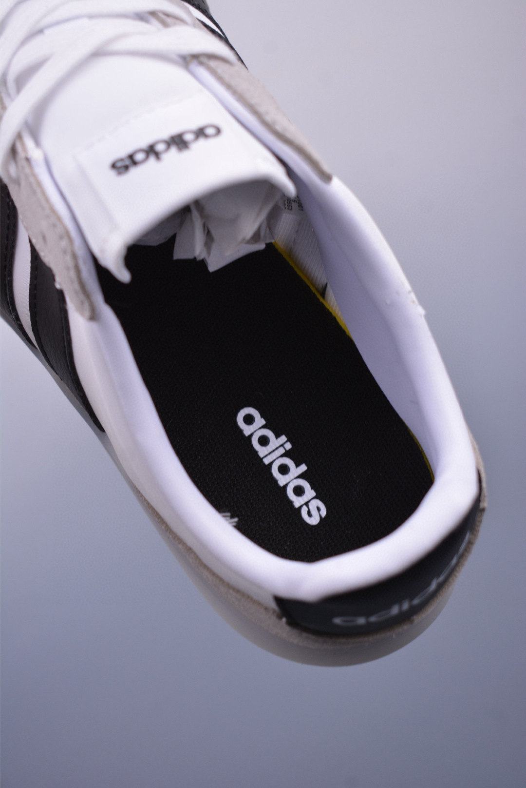 Adidas Barreda Decode 阿迪舒适减震低帮休闲板鞋 JI2315