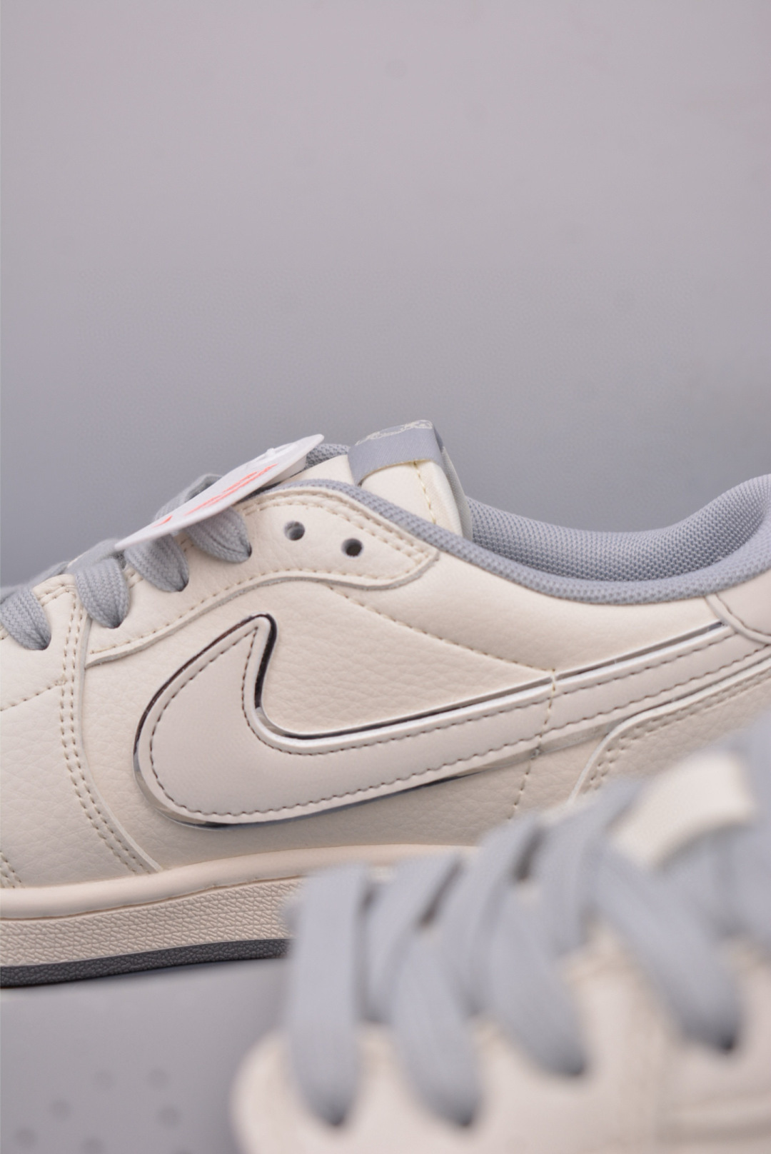 Fragment x Travis Scott x 暴力熊 Air Jordan 1 Low 三方联名倒钩 XS7089-527