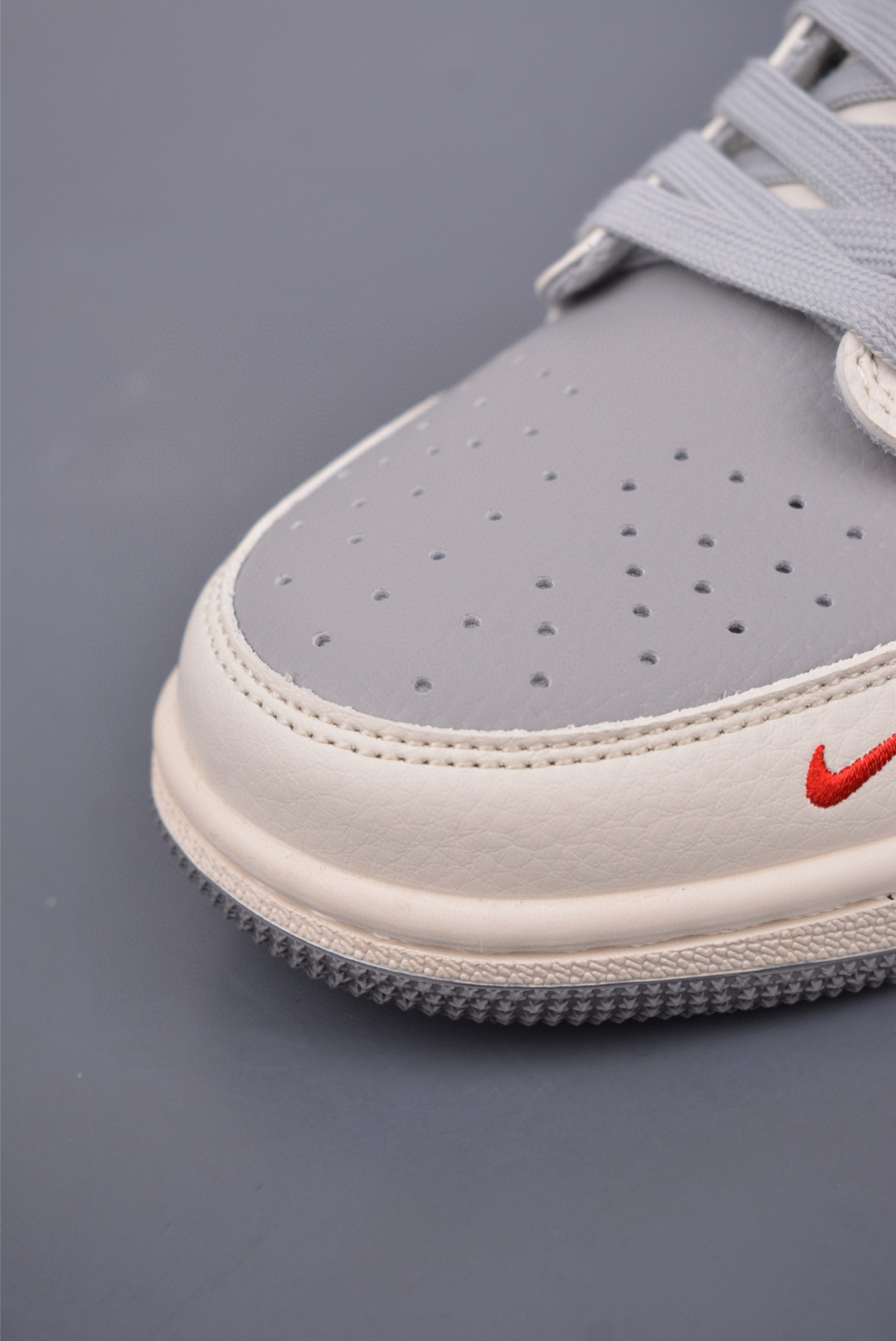 Fragment x Travis Scott x 暴力熊 Air Jordan 1 Low 三方联名倒钩 XS7089-527