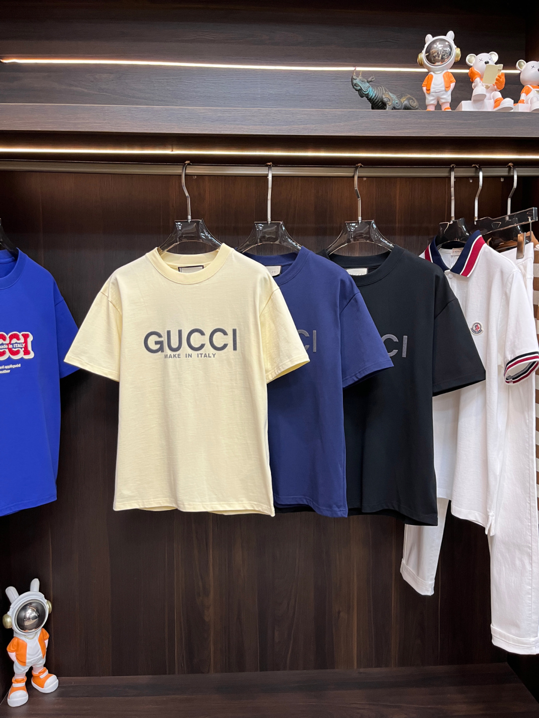 NO:120376,The main recommendation is Gucci 2025 hottest casual short-sleeved fashionable casual short-sleeved short-sleeved, pure cotton fashion casual wide version short-sleeved T-shirt!  Size S-XL H2025 new model first launch, gucci, gucci, T-shirt, tees, t-shirt, alexander wang19860909主推 Gucci 古驰 2025爆款休闲短袖时尚休闲短袖,纯棉时尚休闲阔版短袖T恤！ 尺码S-XL H2025新款首发,,gucci,gucci,T-shirt,tees，t-shirt,alexander wang,Men's clothing