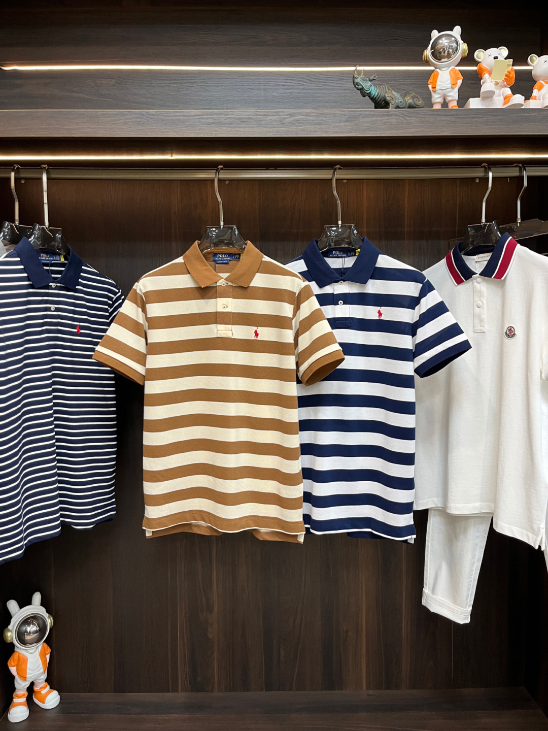 NO:120372,Main recommendation: Ruff Lauren Paul 2025 popular short-sleeved lapel POLO short-sleeved, pure cotton fabric, non-scalding, anti-wrinkle tightening essence short-sleeved T-shirt!  Size M-XXL H2025 new model first launch, T-shirt,tees,t-shirt,alexander wang19860909主推 拉夫劳伦.保罗 2025爆款短袖翻领POLO短袖,纯棉面料,免烫抗皱紧致精华短袖T恤！ 尺码M-XXL H2025新款首发,,T-shirt,tees，t-shirt,alexander wang,Men's clothing