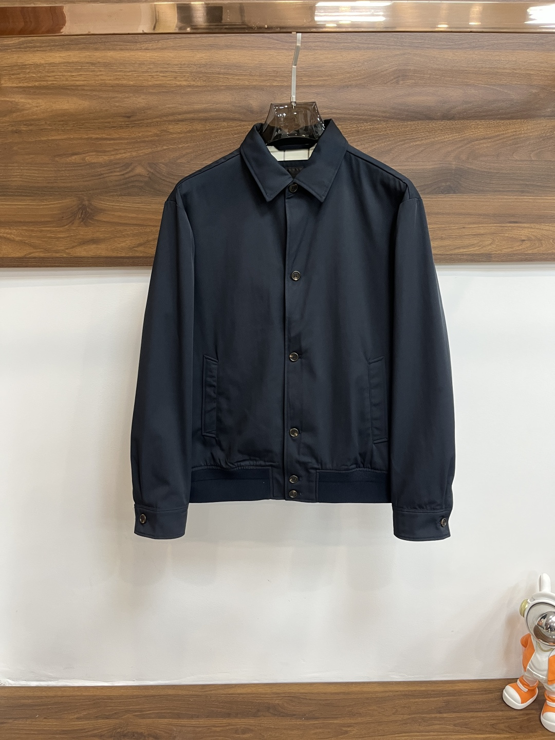 NO:117094,The main recommendation is GG 25S spring new lapel jacket, high-end brand fashion trend casual jacket, impeccable details, brand element design concept, reflecting high quality. It presents casual cut, and the upper body style is superb!  S-XL H2025 new model debuts, Jackets & coats, Jackets & coats, Alexander wang19860909主推 GG 25S春季新款翻领夹克外套,高端品牌时尚潮流休闲外套,细节无可挑剔,品牌元素设计理念,体现高品质.呈现休闲裁剪,上身版型超赞！ 码数S-XL H2025新款首发,,jackets & coats,jackets & coats,alexander wang,Men's clothing