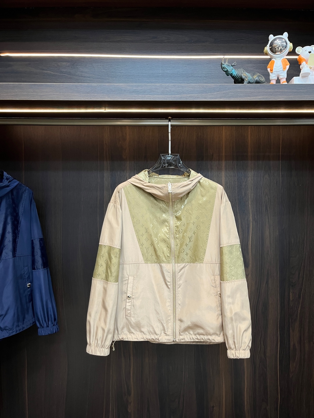 Louis Vuitton 主推 LV 2026ss早春新款发布 驴牌连帽夹克外套 双面穿春季 外套 穿上就是舒适自在又显瘦的存在