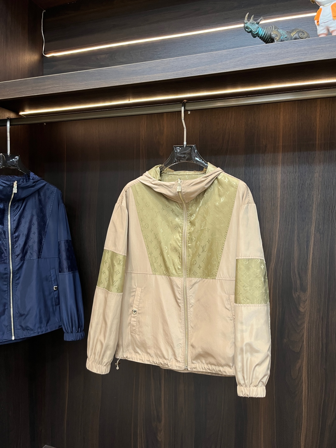 Louis Vuitton 主推 LV 2026ss早春新款发布 驴牌连帽夹克外套 双面穿春季 外套 穿上就是舒适自在又显瘦的存在