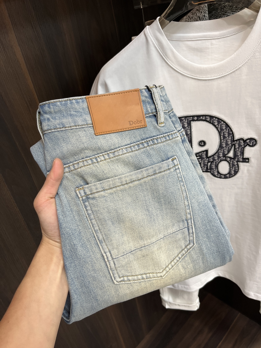 NO:120371,2025 spring hit!  The main recommendation Dior is exclusively available for 25S new Dior trendy men's fashionable casual jeans, high-end European version original single pants, trendy and fashionable casual pants, breathable and comfortable, impeccable details, brand element design concept, reflecting high quality. It presents casual cut, and the upper body style is superb!  Number of codes 29-38 (no 35 37) H2025 new model first release, dior, dior, jeans, alexander wang198609092025开春爆款！主推 Dior 独家专供25S新款迪奥潮男时尚休闲牛仔裤,高端欧版原单裤子,潮流时尚休闲裤子 透气舒适度高,细节无可挑剔,品牌元素设计理念,体现高品质.呈现休闲裁剪,上身版型超赞！ 码数29-38（无35 37） H2025新款首发,,dior,dior,jeans,alexander wang,Men's clothing