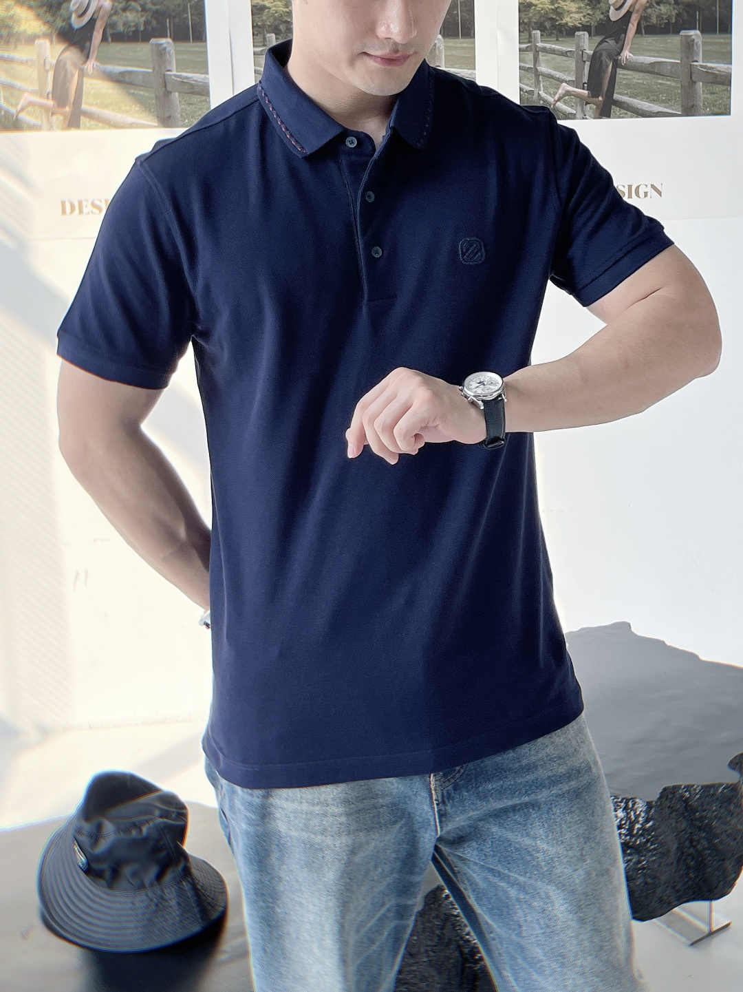 NO:134425,The main recommendation Zegna is exclusively designed for the new autumn Zegna fashion casual lapel short sleeves, high-density pure cotton fabric, high-end needle embroidery, high-end European version original single T-shirt, trendy and fashionable casual half-sleeved, breathable and comfortable, impeccable details, brand element design concept, reflecting high quality. It presents casual cut, and the upper body style is excellent!  Code Number M-3XL H2025 new model first release, zegna, T-shirt,tees, t-shirt,alexander wang19860909主推 Zegna 独家专供秋季新款杰尼亚时尚休闲翻领短袖,高密度纯棉面料,高级密针刺绣、高端欧版原单T恤,潮流时尚休闲半袖 透气舒适度高,细节无可挑剔,品牌元素设计理念,体现高品质.呈现休闲裁剪,上身版型超赞！码数M-3XL H2025新款首发,,zegna,T-shirt,tees，t-shirt,alexander wang,Men's clothing