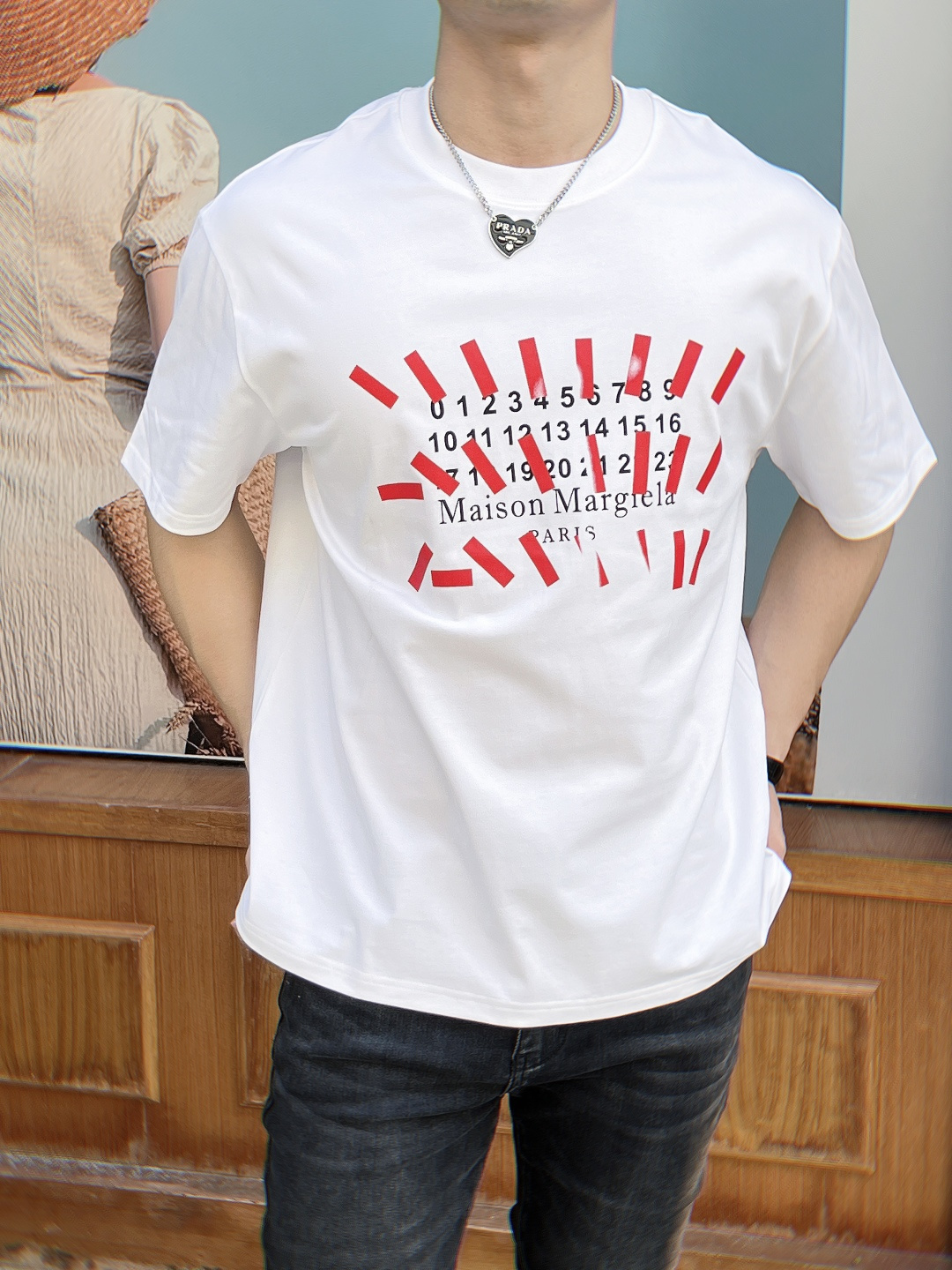 NO:160605,The main recommendation is Majila. It is exclusively available for the new autumn model Majila fashion casual round neck short sleeves, high-density 320g pure cotton fabric, high-end needle embroidery, high-end European version original single T-shirt, trendy and fashionable casual half-sleeved, high breathable and comfortable, impeccable details, brand element design concept, reflecting high quality. It presents casual cut, and the upper body style is excellent!  Massion Margiela, T-shirt,tees, t-shirt,alexander wang19860909主推 马吉拉 独家专供秋季新款马吉拉时尚休闲圆领短袖,高密度320克纯棉面料,高级密针刺绣、高端欧版原单T恤,潮流时尚休闲半袖 透气舒适度高,细节无可挑剔,品牌元素设计理念,体现高品质.呈现休闲裁剪,上身版型超赞！码数M-3XL H2025新款首发,,masion margiela,T-shirt,tees，t-shirt,alexander wang,Men's clothing