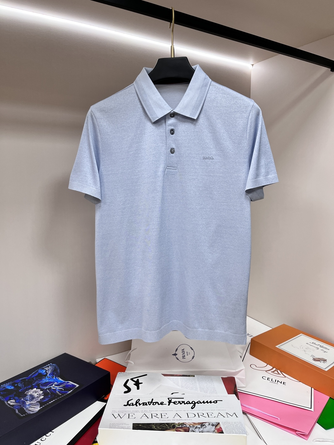 NO:159748,The main recommendation Zegna is exclusively designed for the new autumn Zegna fashion casual lapel short sleeves, high-density mercerized cotton fabric, high-end needle embroidery, high-end European version original single T-shirt, trendy and fashionable casual half-sleeved, breathable and comfortable, impeccable details, brand element design concept, reflecting high quality. It presents casual cut, and the upper body style is superb!  Code Number M-3XL H2025 new model first release, zegna, T-shirt,tees, t-shirt,alexander wang19860909主推 Zegna 独家专供秋季新款杰尼亚时尚休闲翻领短袖,高密度丝光纯棉面料,高级密针刺绣、高端欧版原单T恤,潮流时尚休闲半袖 透气舒适度高,细节无可挑剔,品牌元素设计理念,体现高品质.呈现休闲裁剪,上身版型超赞！ 码数M-3XL H2025新款首发,,zegna,T-shirt,tees，t-shirt,alexander wang,Men's clothing