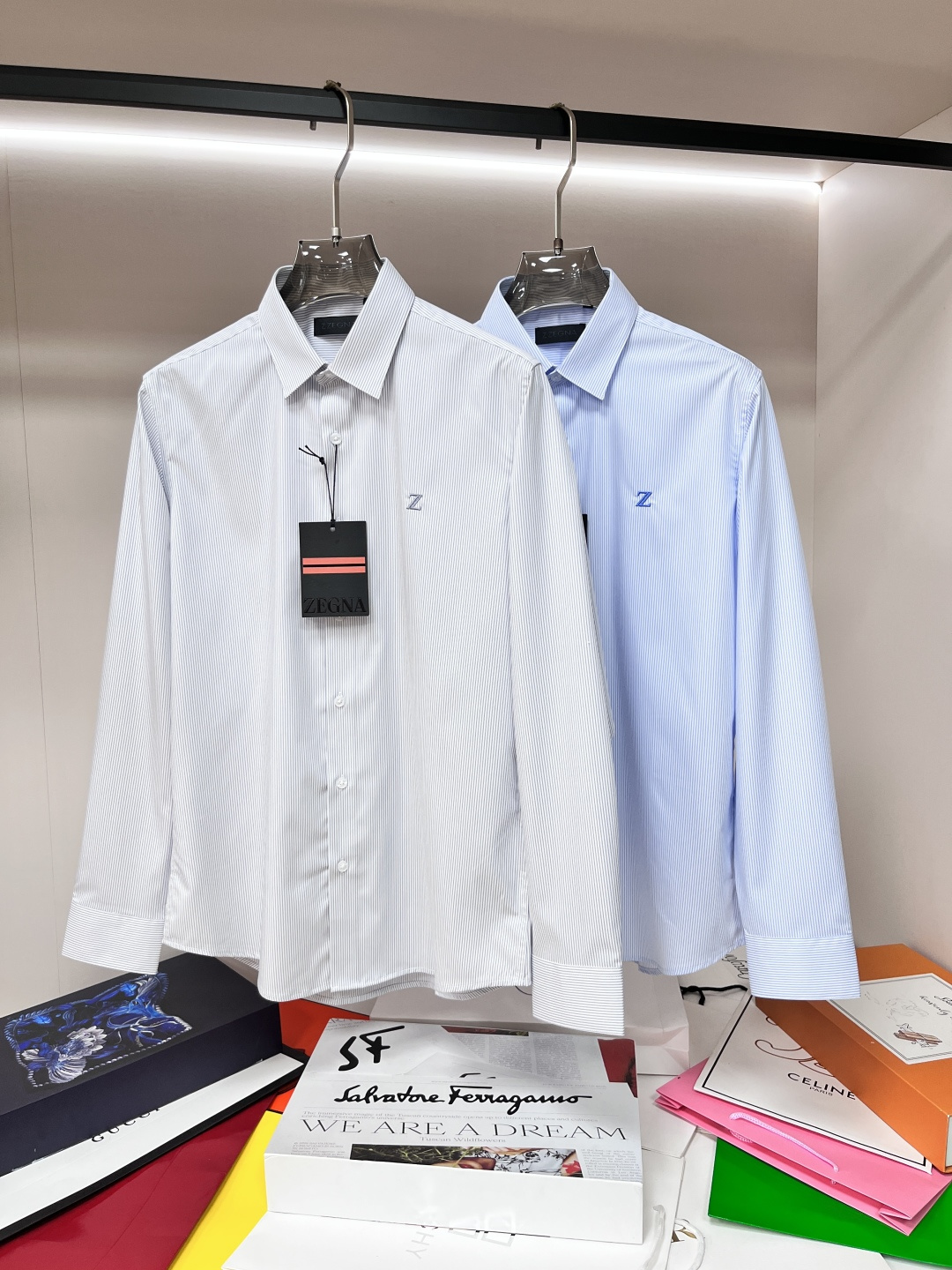 NO:139987,The main recommendation Zegna's new autumn and winter products releases Zegna's trendy casual shirts, defining high-end products, 3D three-dimensional version, close-fitting comfort, European standards for environmentally friendly dyeing, removing all heavy metals and microorganisms, and meeting international standards!  Chest embroidery, a small number of imported embroidery embroidery lines are clear and the details are full, and are manufactured by listed companies in OEM. Size M-3XL H is the first to be released, zegna,shirts,alexander wang19860909主推 Zegna 秋冬新品发布杰尼亚潮品休闲衬衫,定义高端产品 3D立体制版、贴身舒适,欧洲标准环保染色、去除所有重金属、微生物 达到国际标准！ 胸前绣花 少数量进口绣花绣制线路清晰、细节拉满,上市公司代工厂制造. 尺码M-3XL H新款首发,,zegna,shirts,alexander wang,Men's clothing