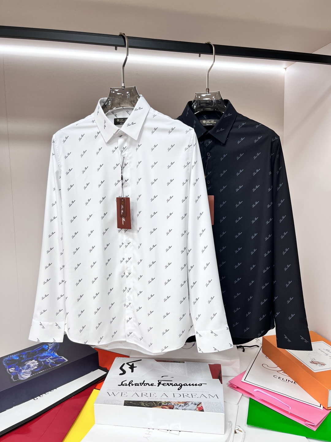 NO:141662,The main recommendation is LP 1989 new autumn and winter products to release LP trendy casual shirts, defining high-end products, 3D three-dimensional version, close-fitting comfort, European standards for environmentally friendly dyeing, removing all heavy metals and microorganisms, and meeting international standards!  Chest embroidery, a small number of imported embroidery embroidery lines are clear and the details are full, and are manufactured by listed companies in OEM. Size M-3XL H is the first to be released, loro piana,shirts,alexander wang19860909主推 LP 1989秋冬新品发布LP潮品休闲衬衫,定义高端产品 3D立体制版、贴身舒适,欧洲标准环保染色、去除所有重金属、微生物 达到国际标准！ 胸前绣花 少数量进口绣花绣制线路清晰、细节拉满,上市公司代工厂制造. 尺码M-3XL H新款首发,,loro piana,shirts,alexander wang,Men's clothing