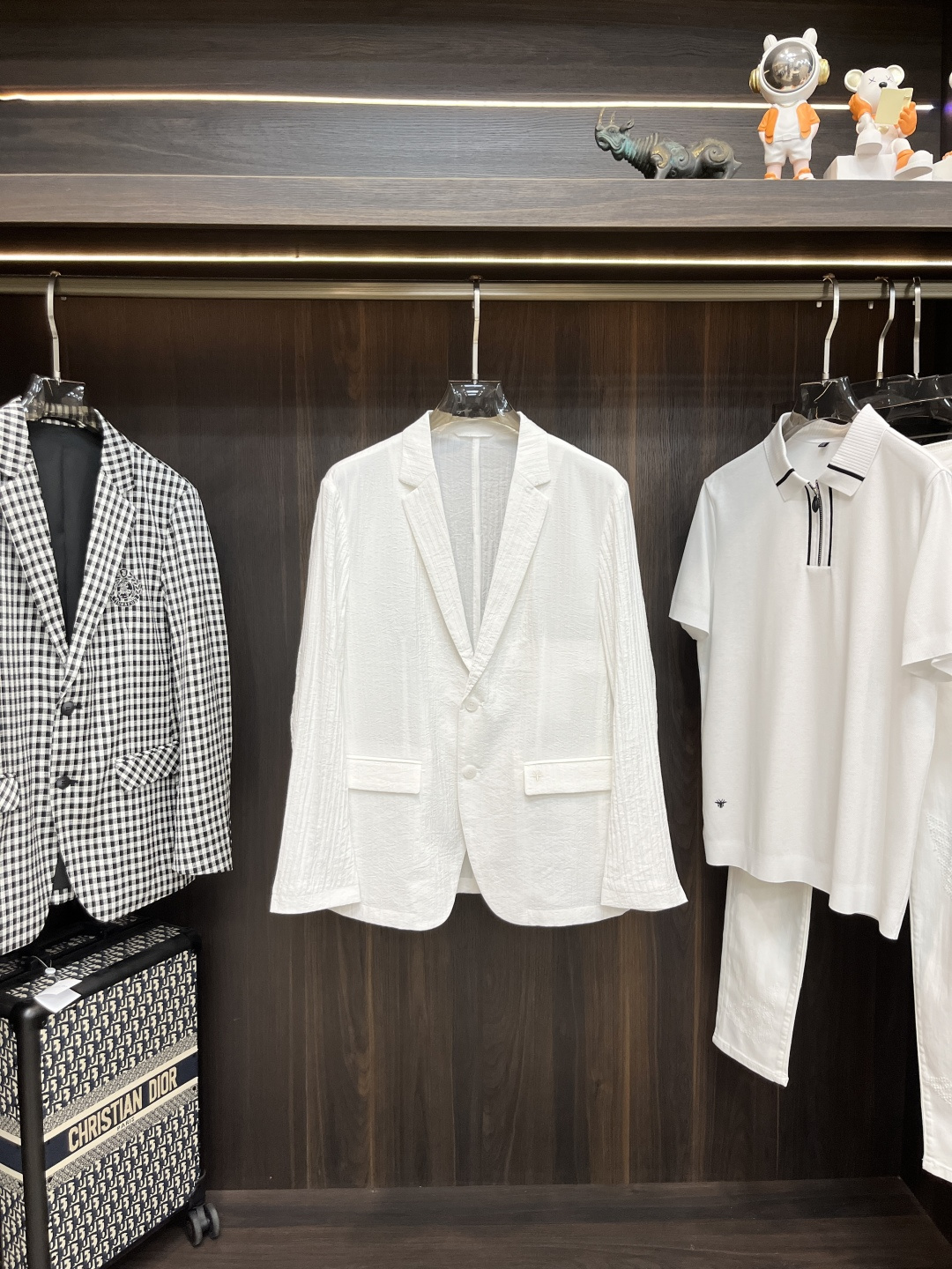 New Spring Edition of P1125 Dior 2025s Leisure Suit with Vibrant Colors - 图片 9