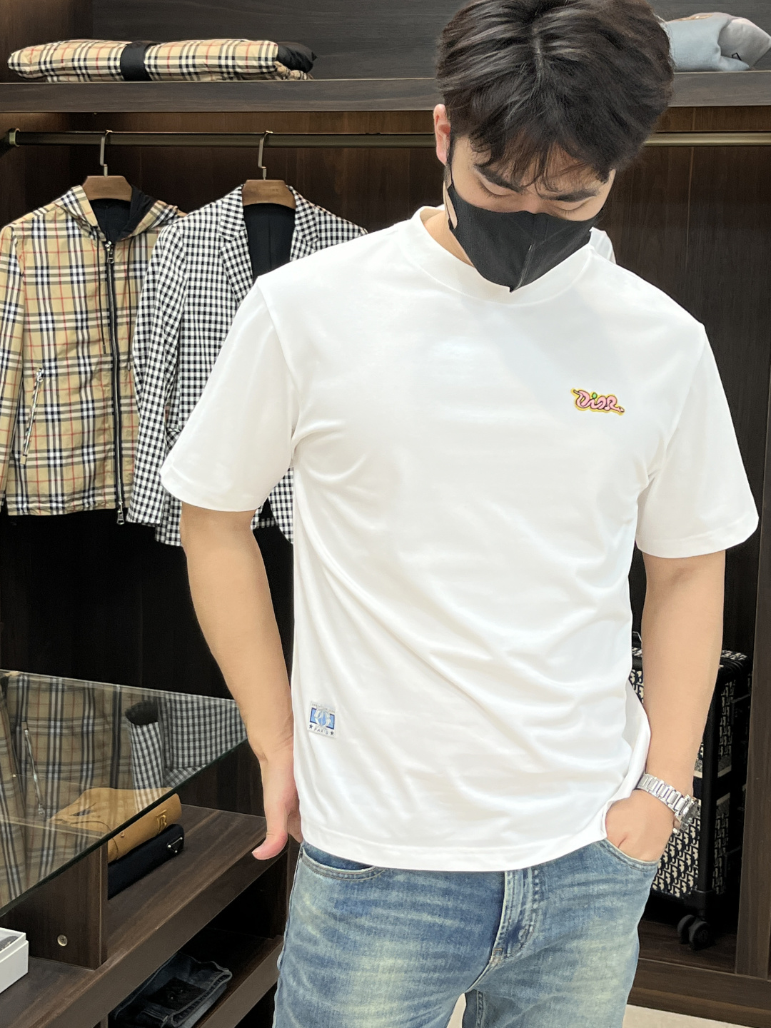 NO:159741,The main recommendation is Dior 2025 spring exclusively for new trendy men's fashionable casual short-sleeved T-shirts. The new spring casual round neck short-sleeved T-shirts, high-end European version original single trendy fashion boutique!  High breathability and comfort, impeccable details, brand elements design concept, reflecting high quality. It presents casual cut and has a great upper body style!  S-XXXL H2025 new model first release, dior, dior, T-shirt, tees, t-shirt, alexander wang19860909主推 Dior 迪奥 2025春季独家专供新款潮男时尚休闲短袖T恤.春季新款休闲圆领短袖T恤衫,高端欧版原单潮流时尚精品！透气舒适度高,细节无可挑剔,品牌元素设计理念,体现高品质.呈现休闲裁剪,上身版型超赞！ 码数S-XXXL H2025新款首发,,dior,dior,T-shirt,tees，t-shirt,alexander wang,Men's clothing