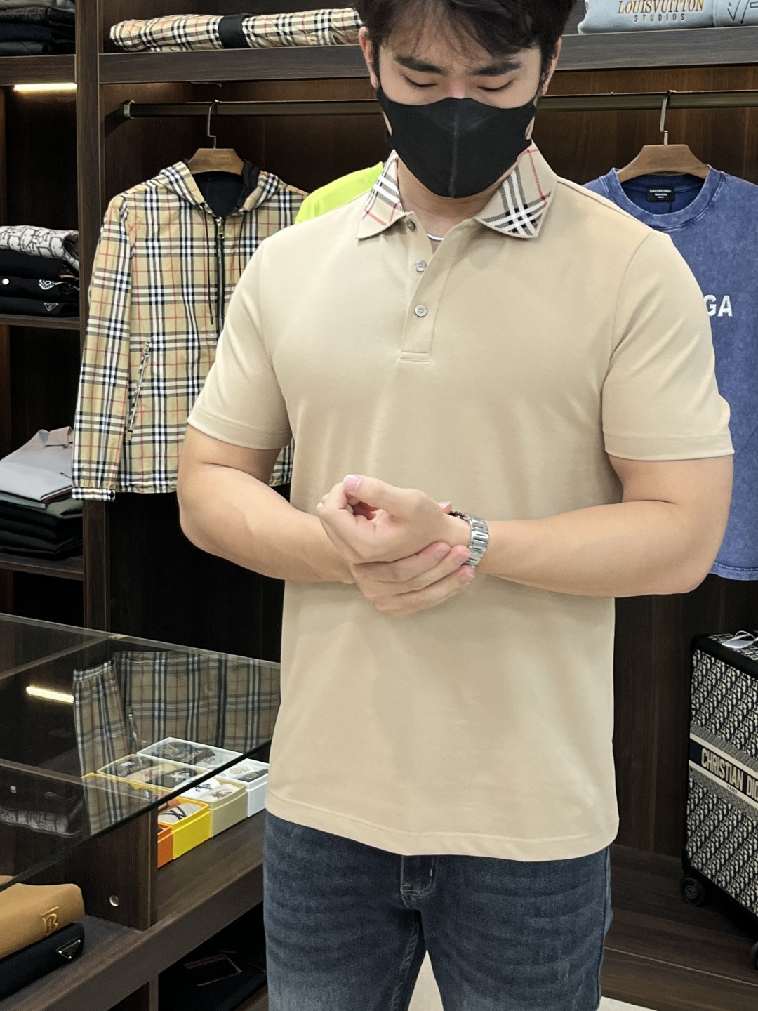 NO:152862,The main recommendation Burberry is exclusively designed for the new autumn Burberry fashion casual lapel short sleeves, high-end European version original single T-shirt, trendy and fashionable casual half-sleeved, breathable and comfortable, impeccable details, brand element design concept, reflecting high quality. It presents casual cut, and the upper body style is superb!  The new model of M-3XL H is launched in the first release of burberry, burberry, T-shirt, tees, t-shirt, alexander wang19860909主推 Burberry 独家专供秋季新款巴宝莉时尚休闲翻领短袖,高端欧版原单T恤,潮流时尚休闲半袖 透气舒适度高,细节无可挑剔,品牌元素设计理念,体现高品质.呈现休闲裁剪,上身版型超赞！ 码数M-3XL H新款首发,,burberry,burberry,T-shirt,tees，t-shirt,alexander wang,Men's clothing