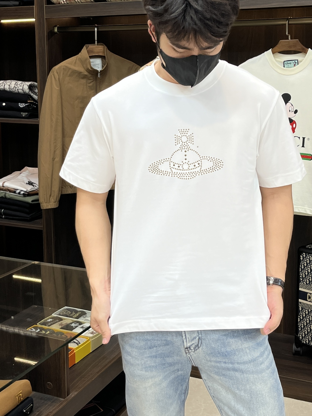 NO:419043,The main recommendation is Croxin. It is exclusively available for new fashionable casual round neck short sleeves, high-end original single T-shirt, trendy and fashionable casual half-sleeved. It has high breathability and comfort, impeccable details, and the brand element design concept reflects high quality. It presents casual cuts, and the upper body style is superb!  The new model of M-3XL H is launched, chrome hearts, T-shirt, tees, t-shirt, alexander wang19860909主推 克罗心 独家专供新款时尚休闲圆领短袖,高端原单T恤,潮流时尚休闲半袖 透气舒适度高,细节无可挑剔,品牌元素设计理念,体现高品质.呈现休闲裁剪,上身版型超赞！码数M-3XL H新款首发,,chrome hearts,T-shirt,tees，t-shirt,alexander wang,Men's clothing