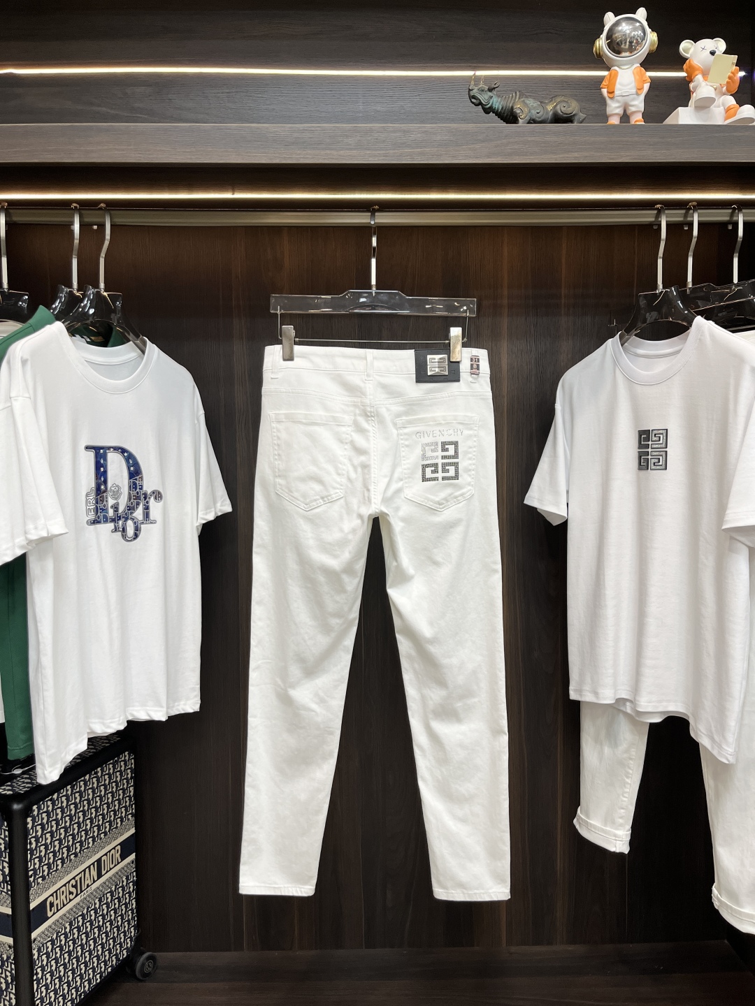 Givenchy 2025 Spring Exclusive Fashion Pants: High-End European Monotonic Style - 图片 4