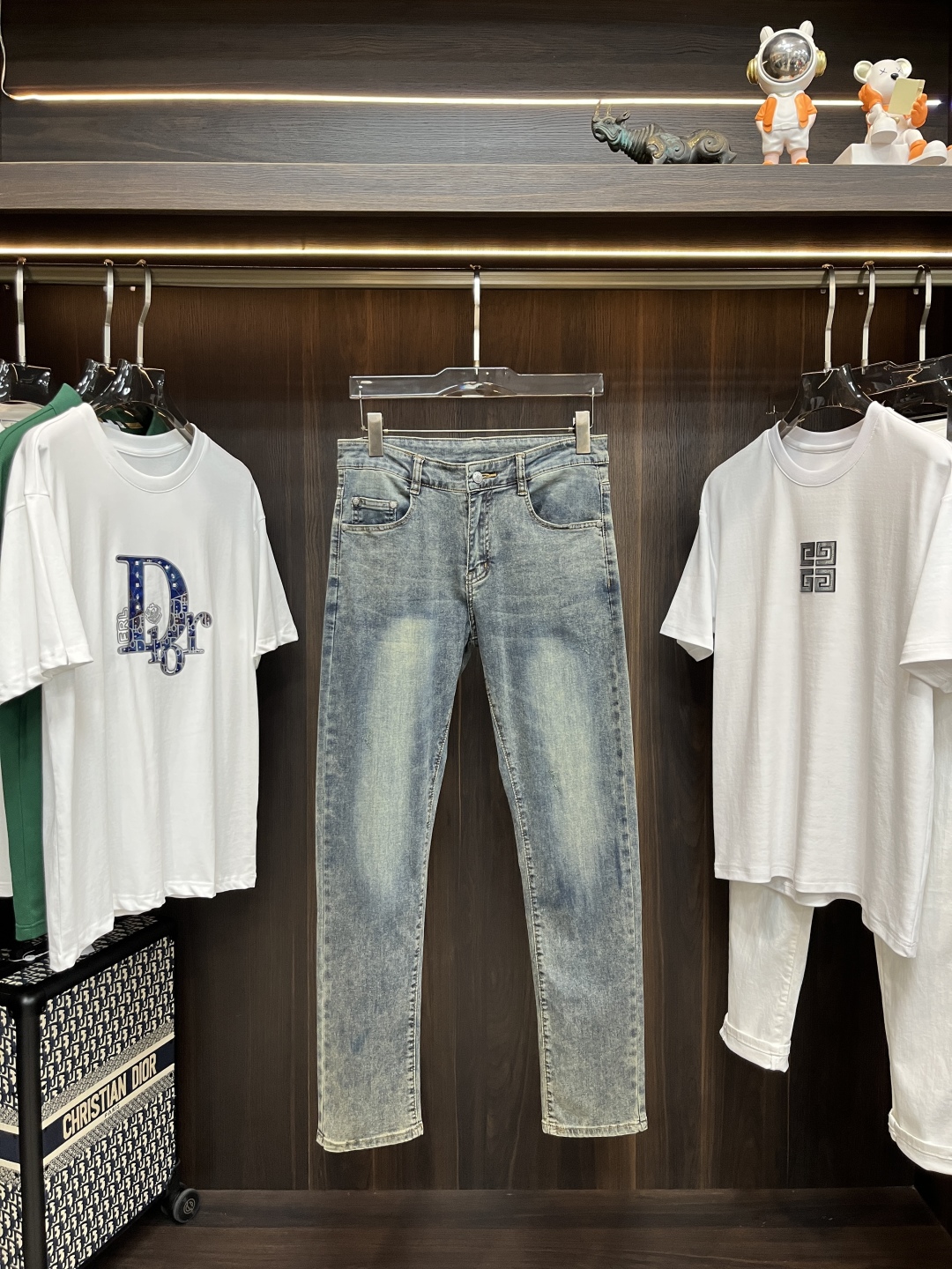 High-End European Fashion: Givenchy’s 2025 Spring Exclusives for Men – Comfort, Quality, Style - 图片 3