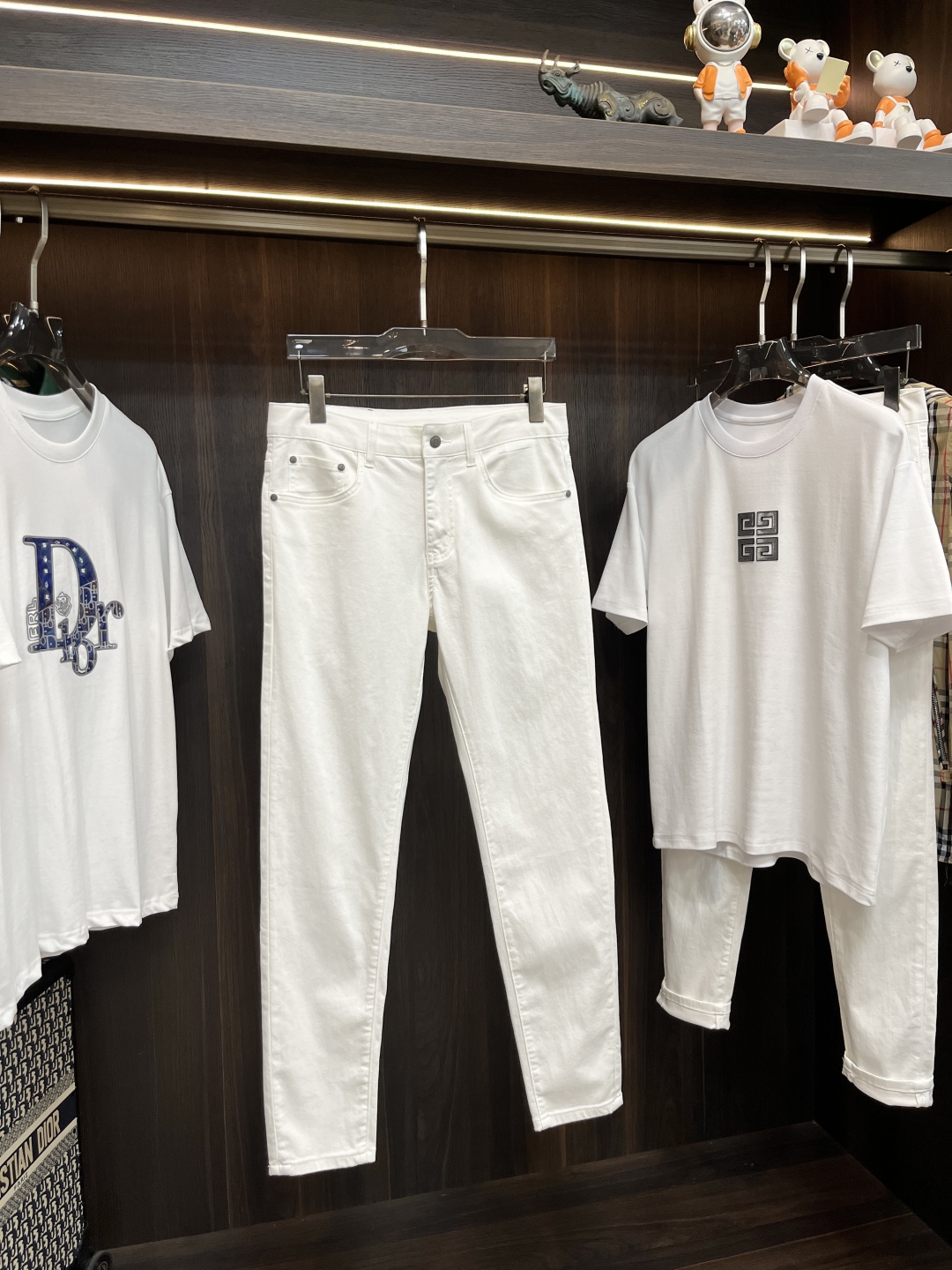 Givenchy 2025 Spring Exclusive Fashion Pants: High-End European Monotonic Style - 图片 3
